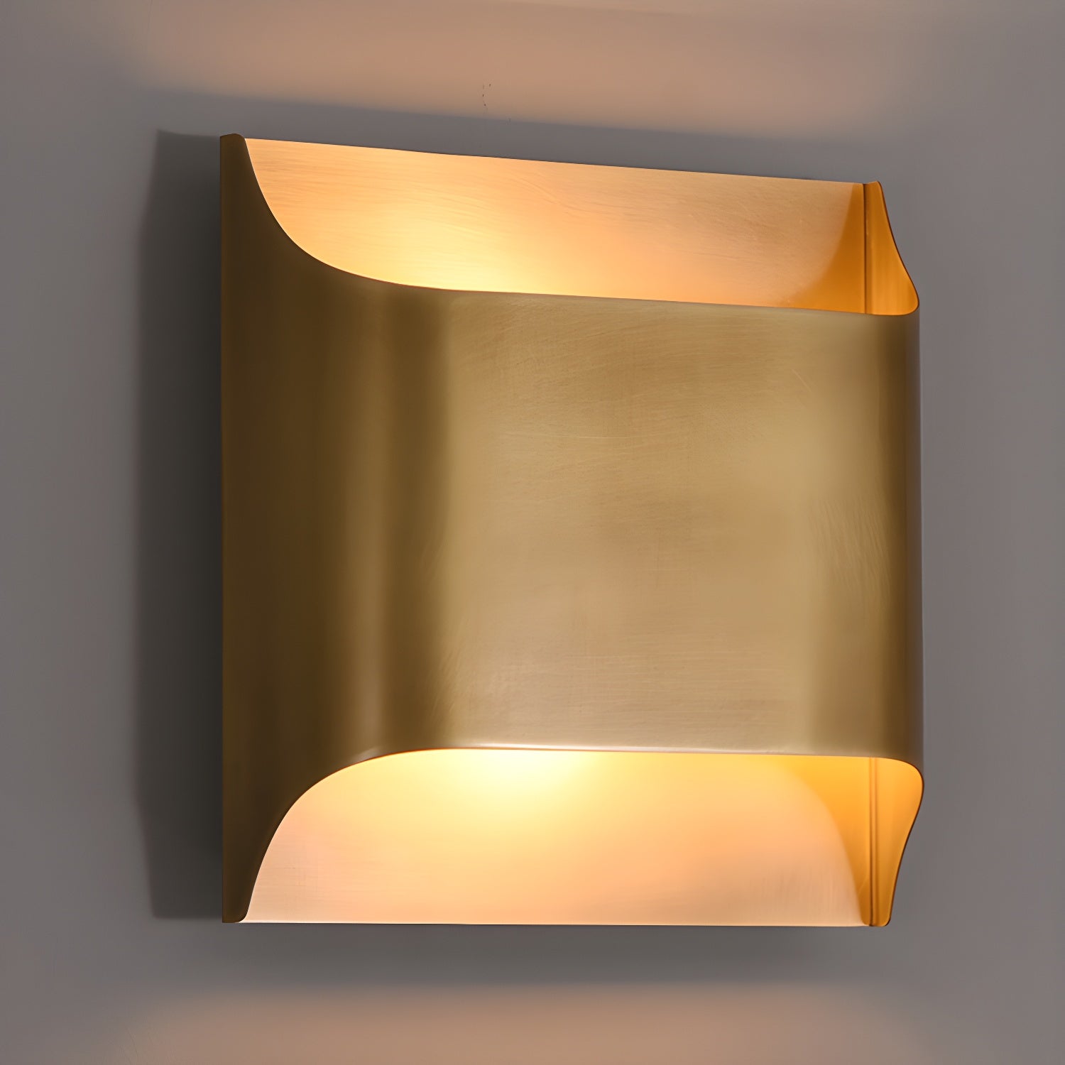 Leclerc Brass Wall Lamp