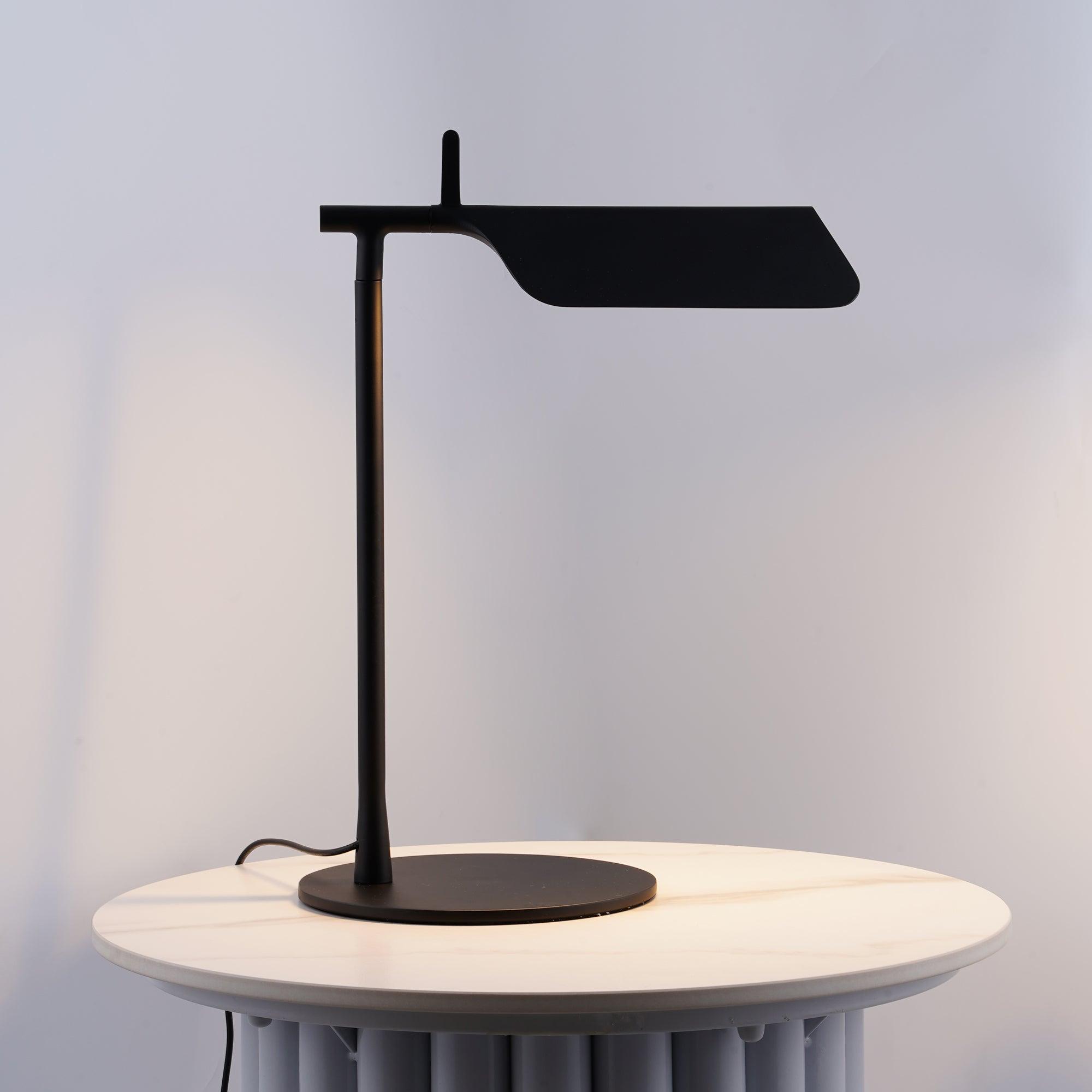 Pivot Ease Table Lamp