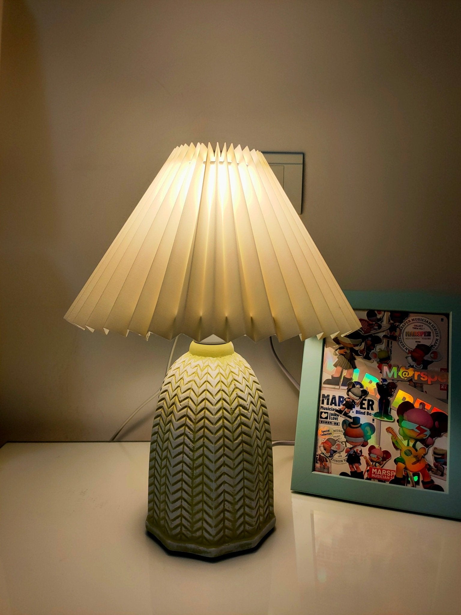 Vintage Pleated Table Lamp