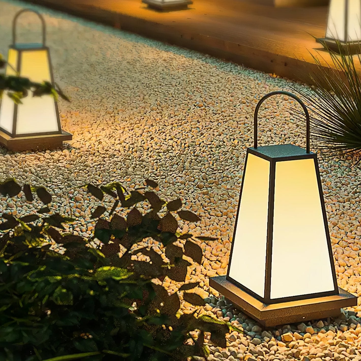 Roam Lantern Garden Outdoor Lamp