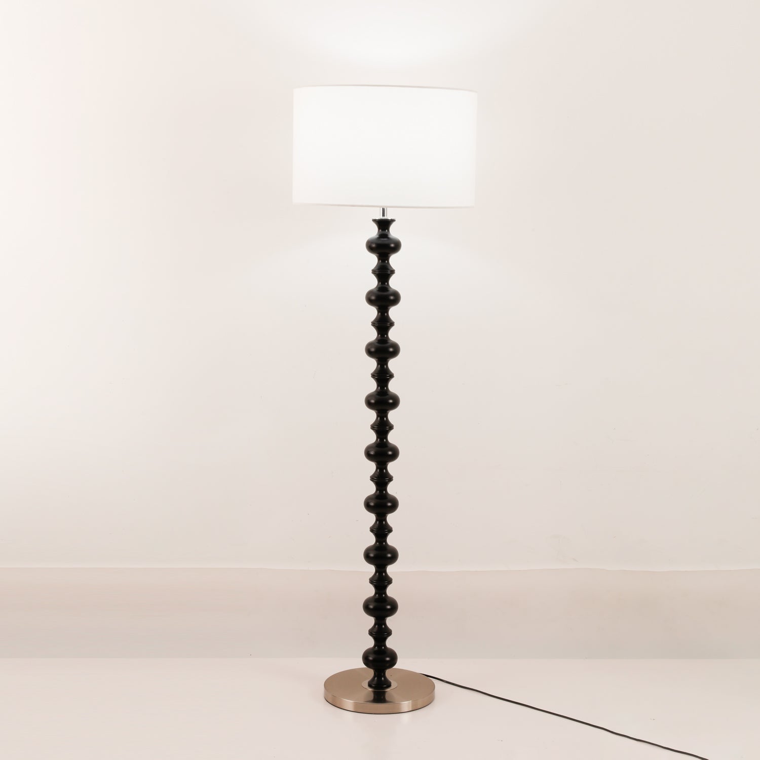 Vera Floor Lamp