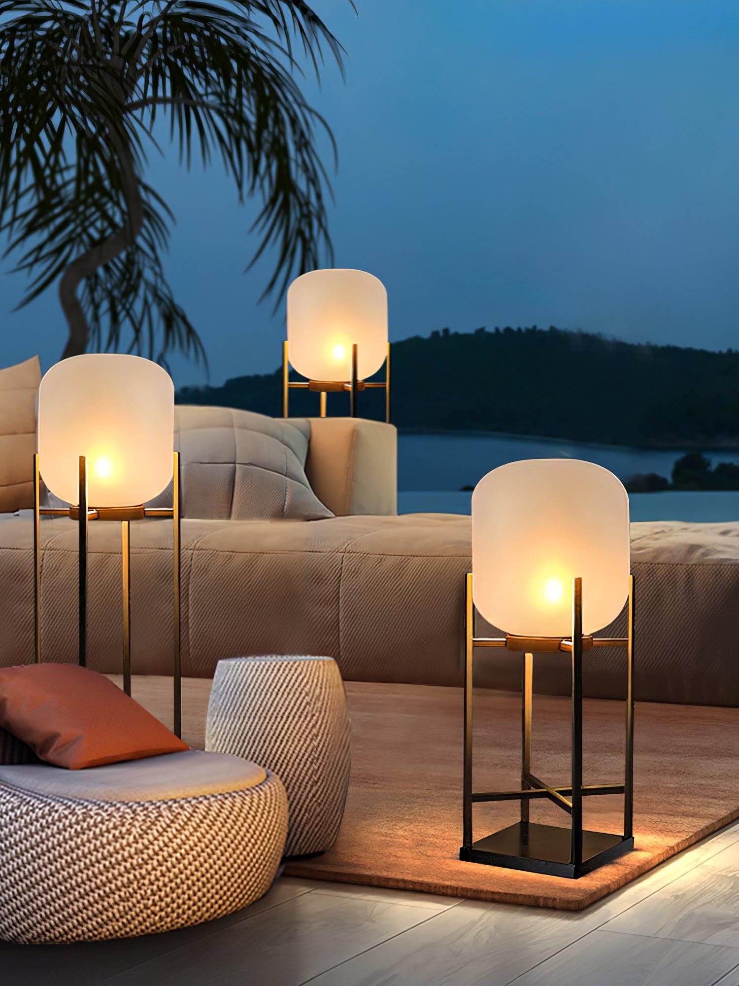 Lantern Outdoor Solar Floor Lamp