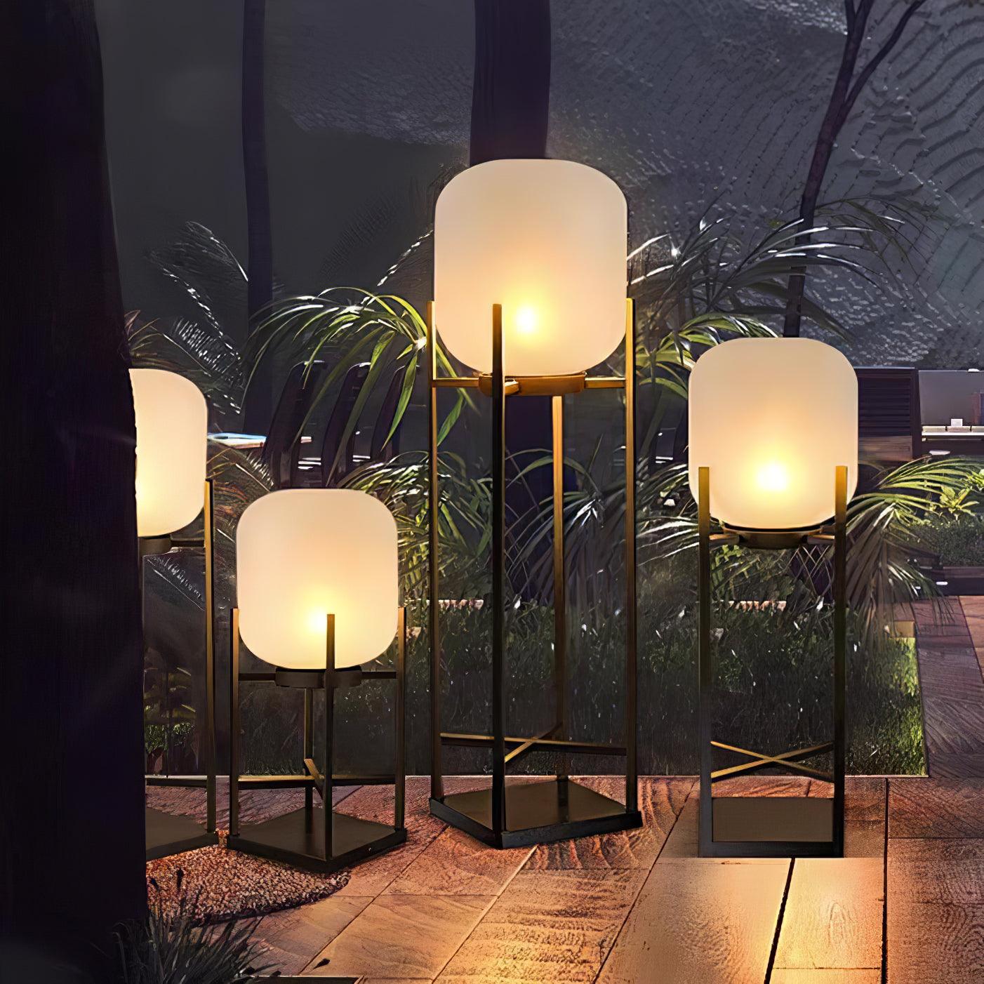 Lantern Outdoor Solar Floor Lamp