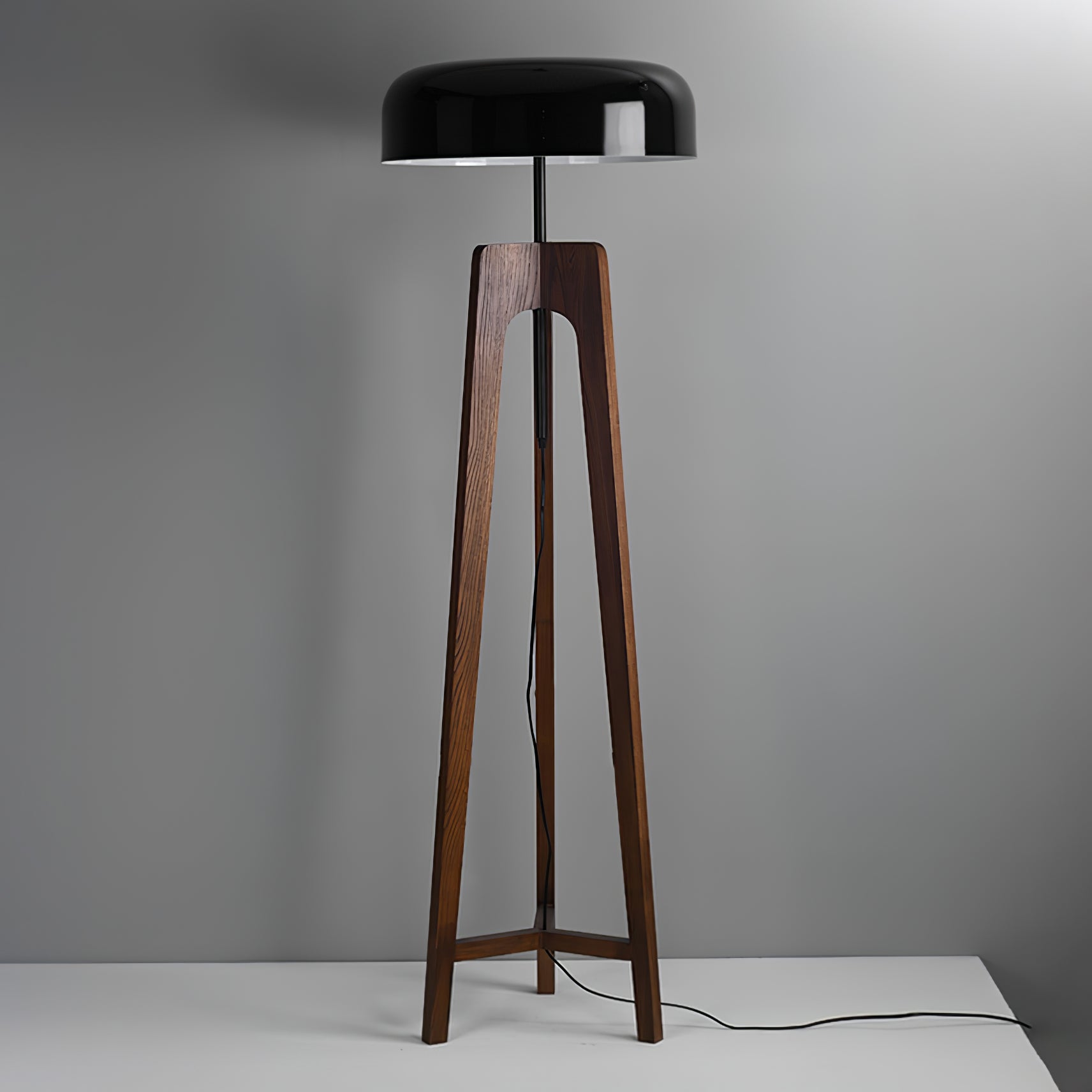 Linea Floor Lamp