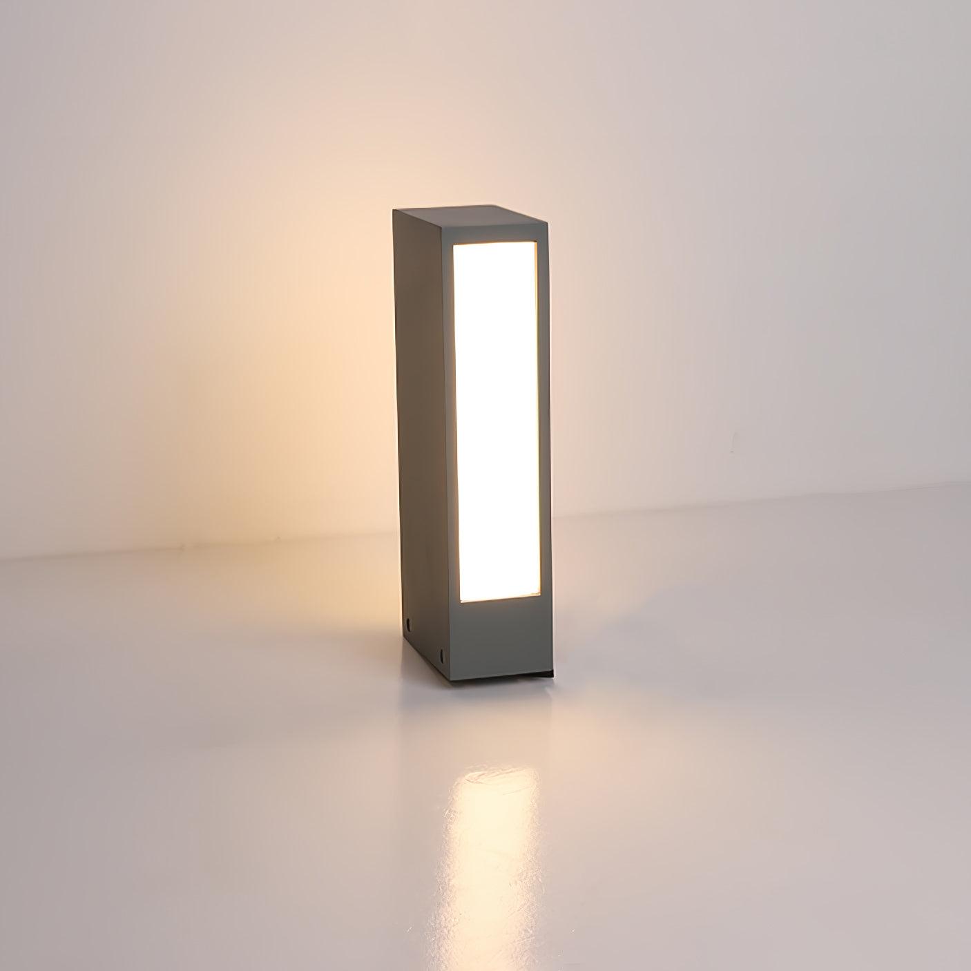 Faro Outdoor Post Lamp