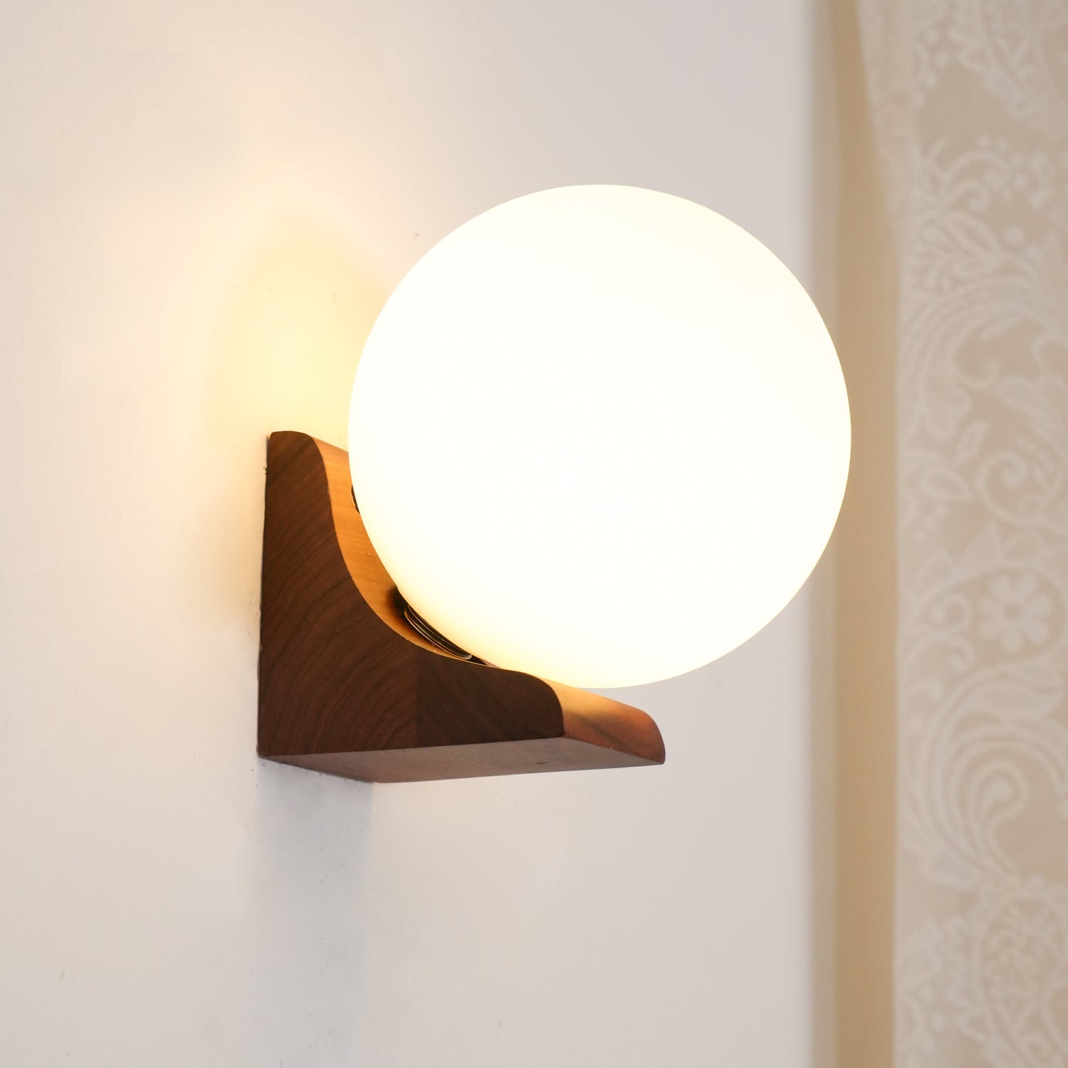 Evelyn Orb Wall Lamp