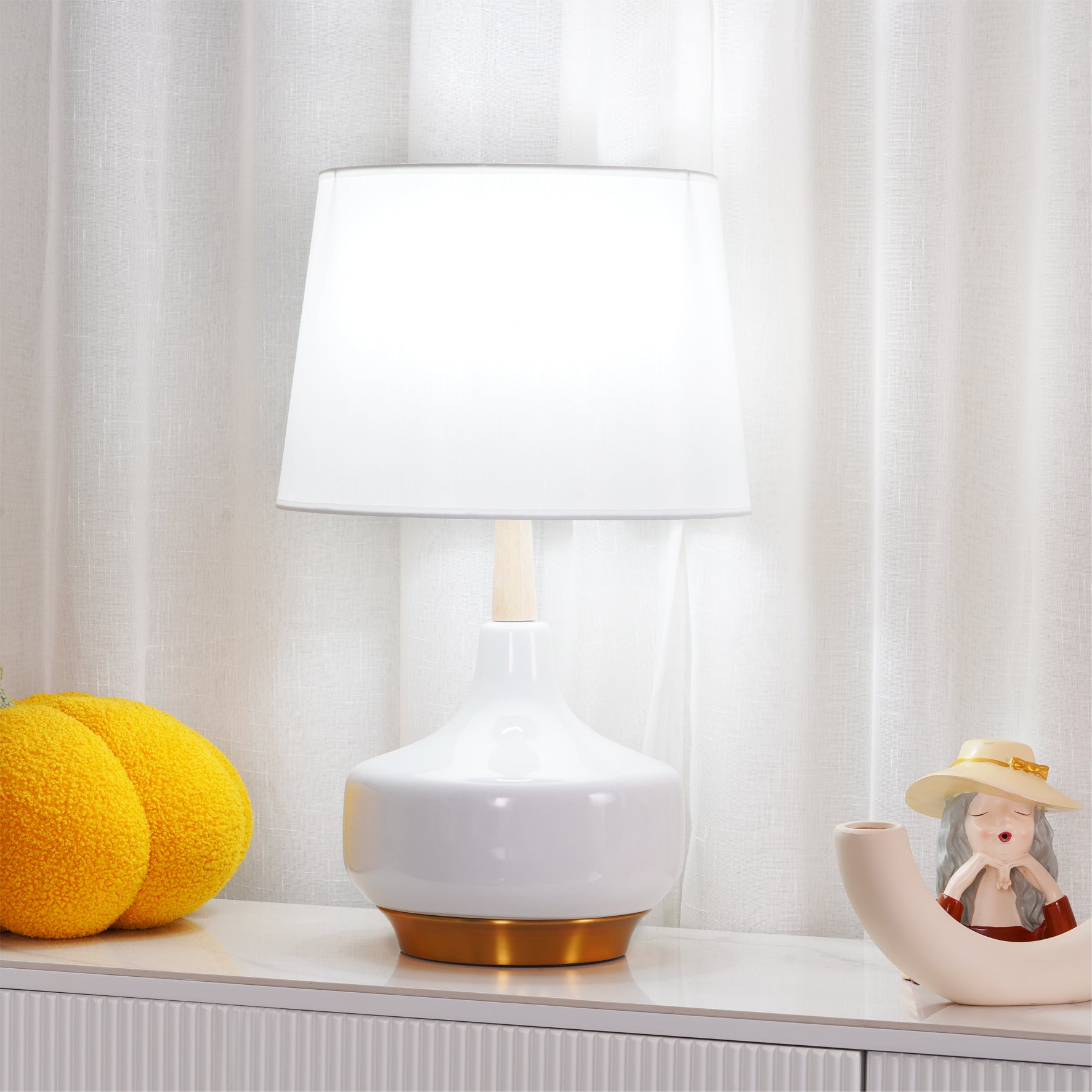 Hilo Table Lamp