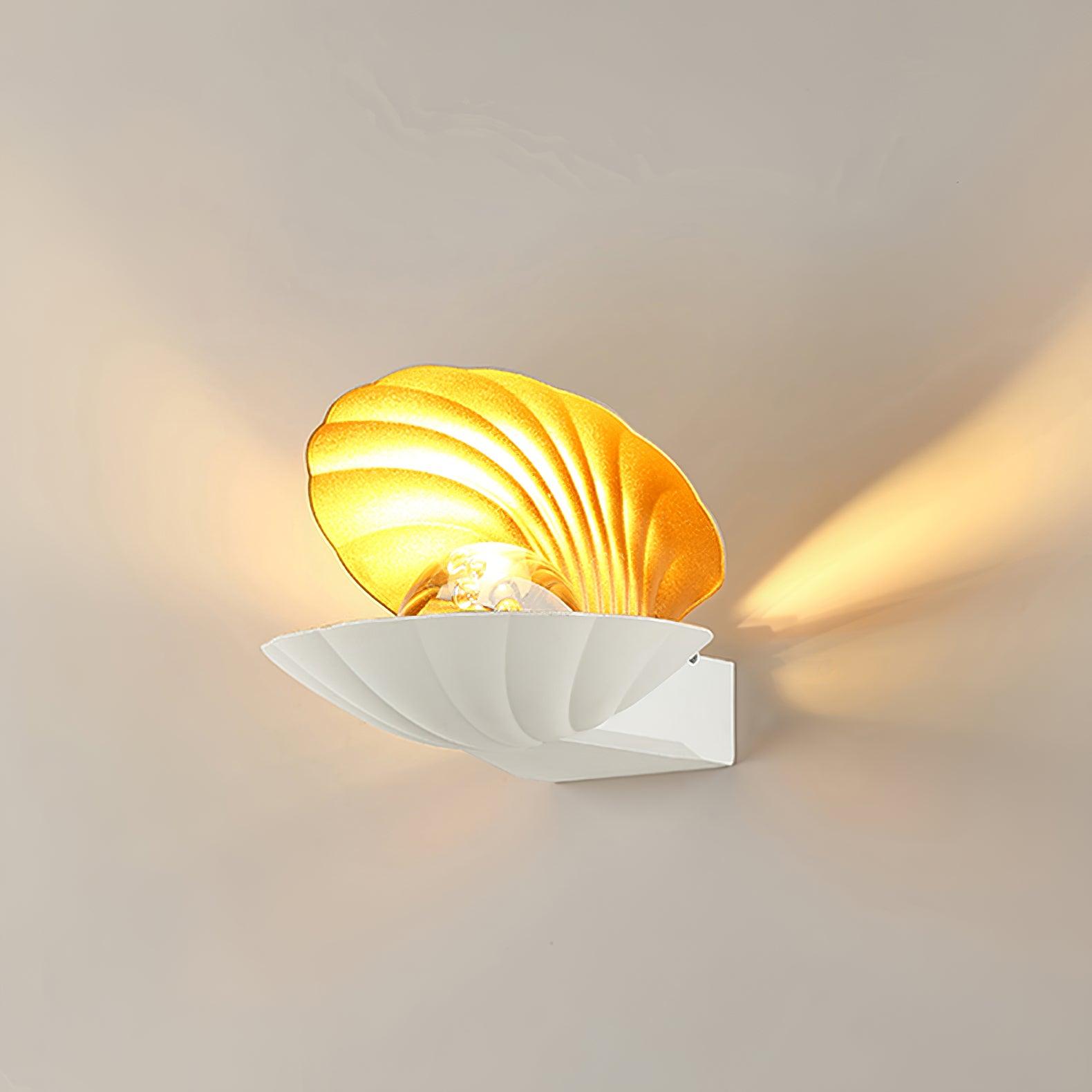 Pearl Clam Wall Light