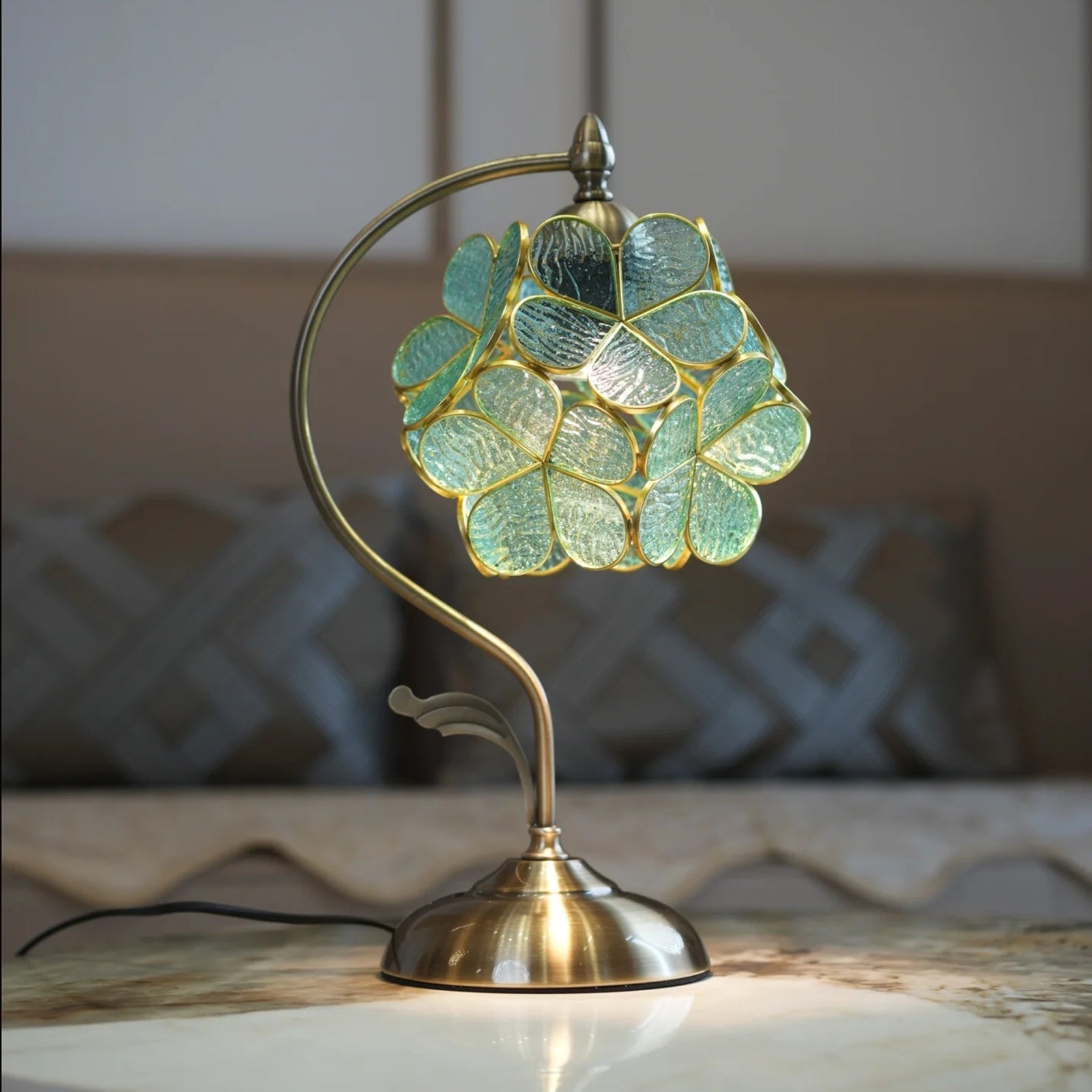 Aurelia Leaf Table Lamp