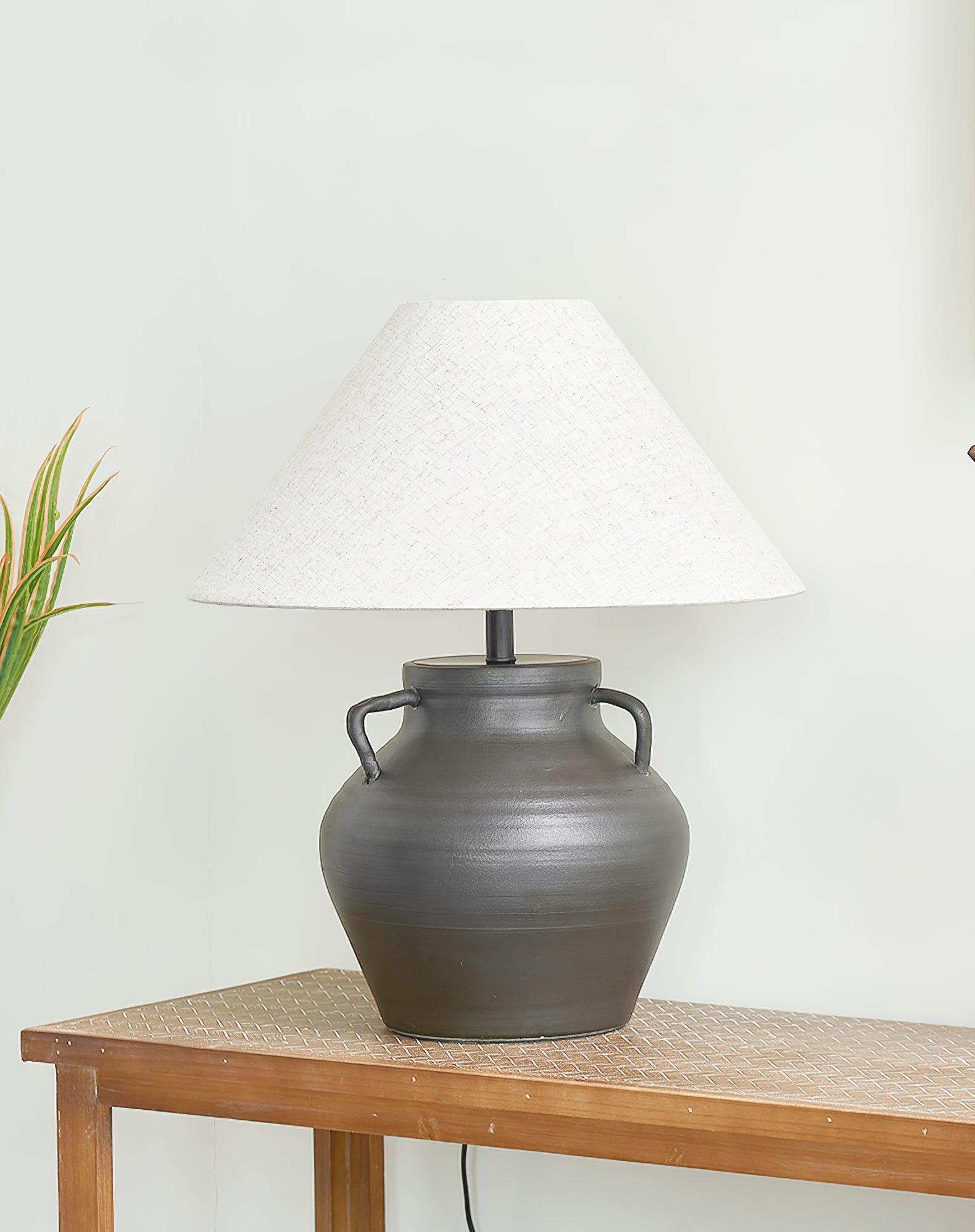 Old Wine Pot Table Lamp