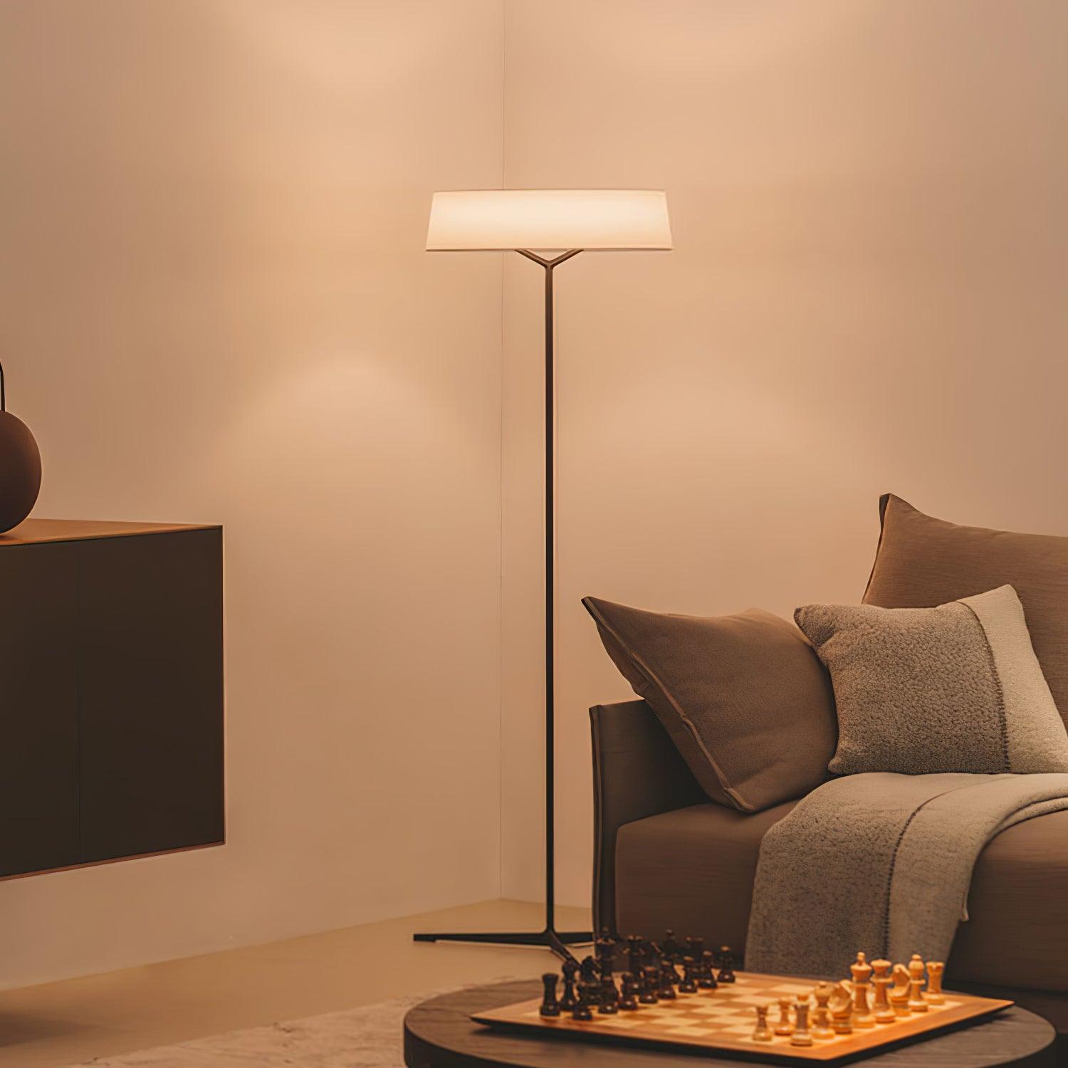 Dama Floor Lamp