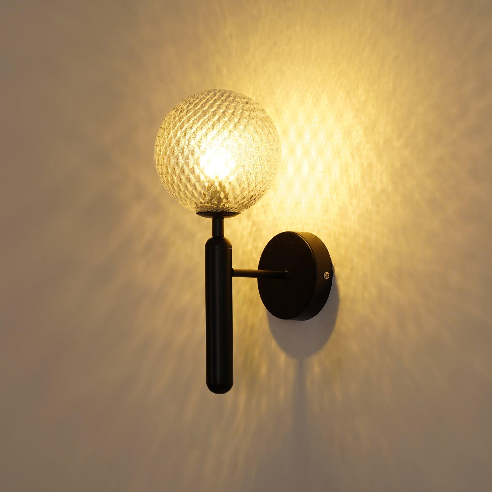 Nordica Wall Lamp