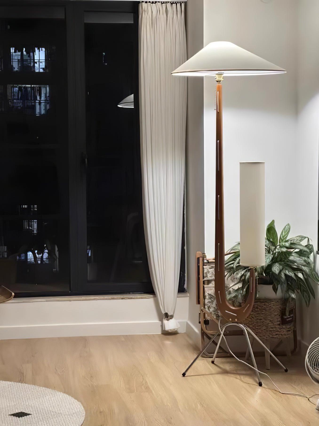 Giraffe Floor Lamp