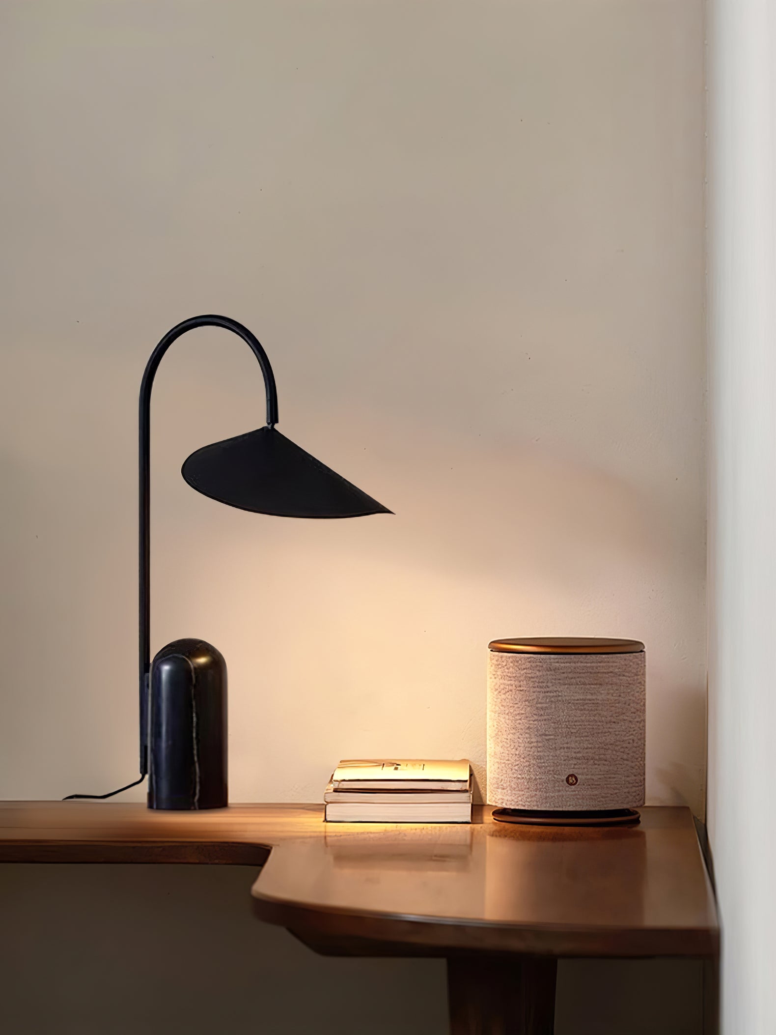 Arum Table Lamp