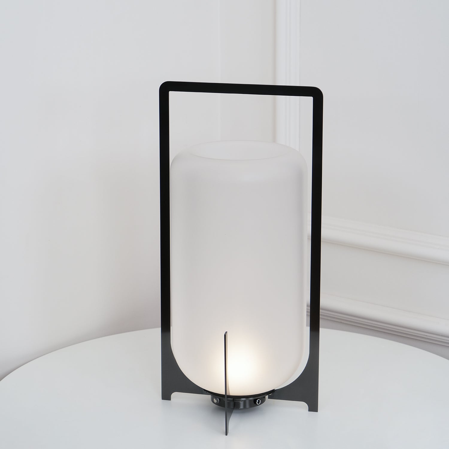 Black Twilight Lantern Table Lamp