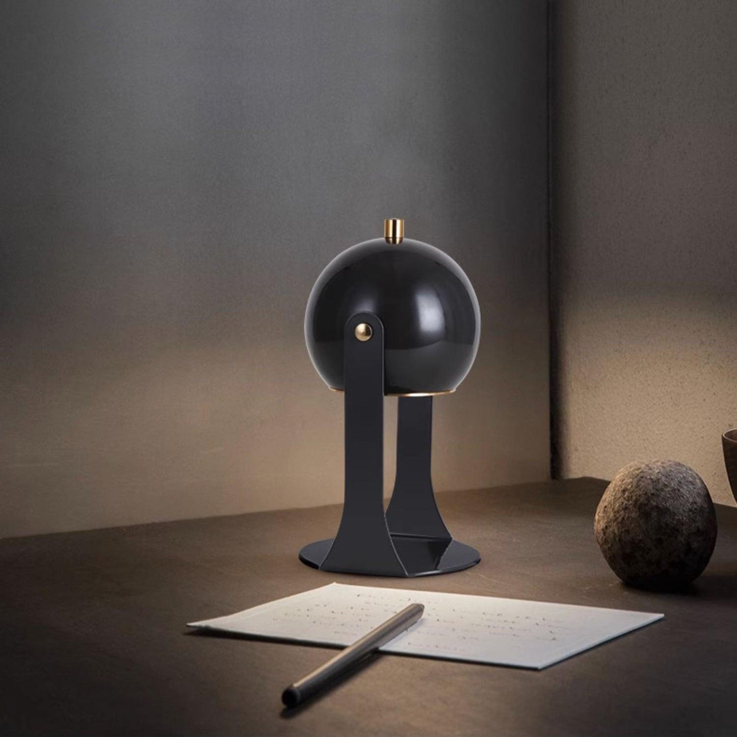 Svejk Built-in Battery Table Lamp