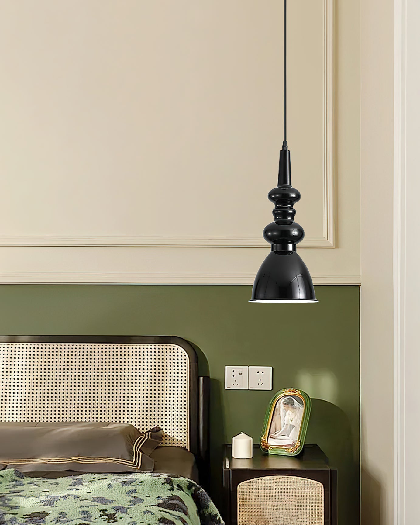 Svelte Noir Pendant Light