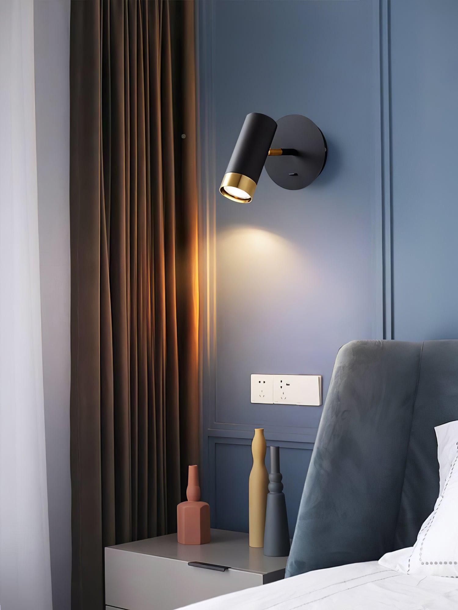 Karpo Wall Lamp