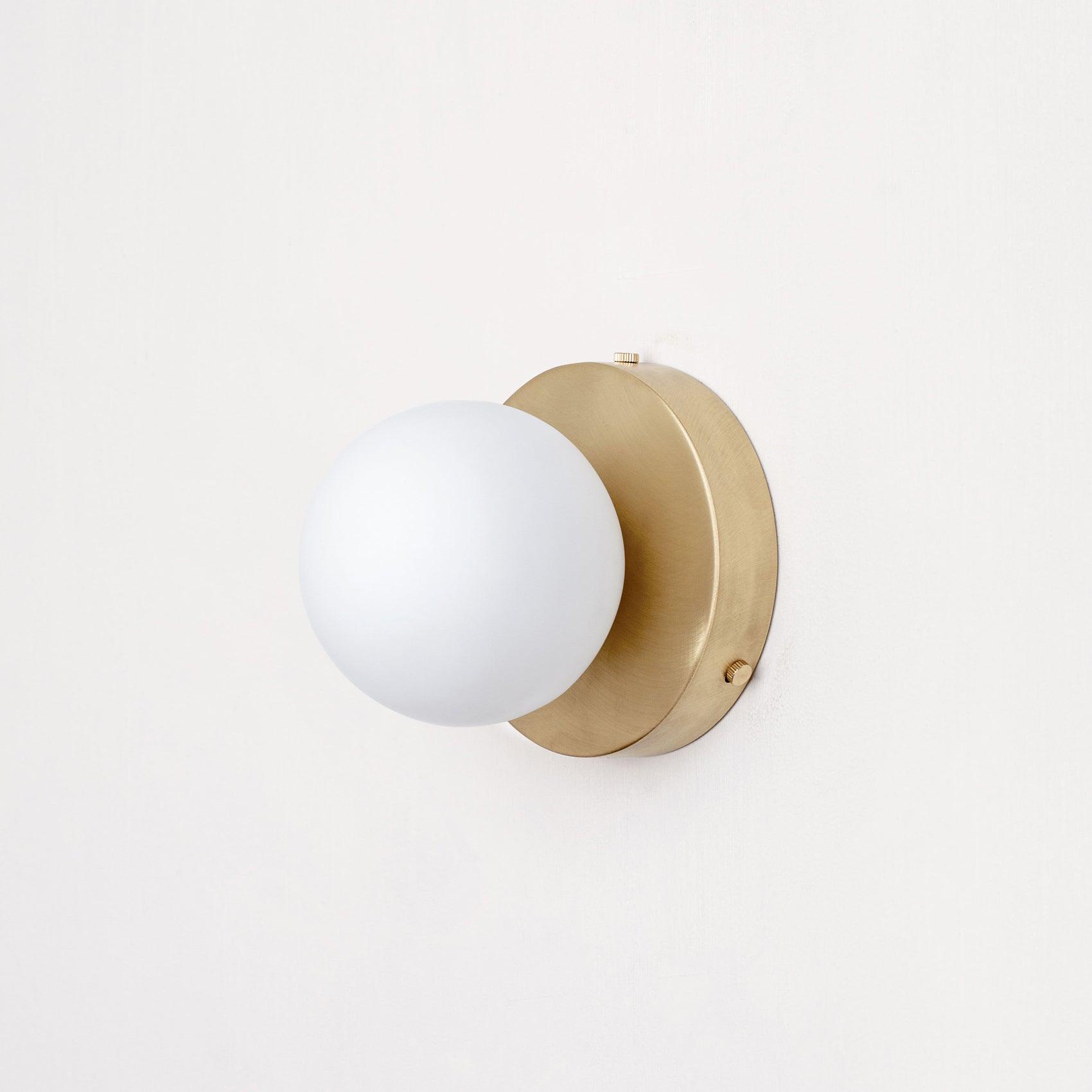 Nuvol Wall Lamp