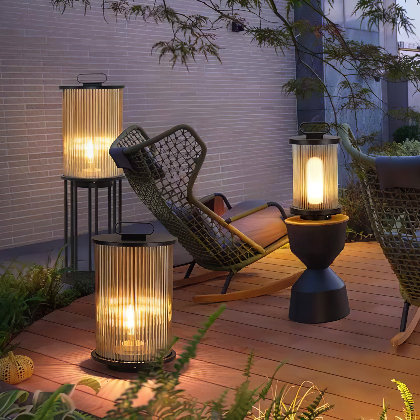 Lantern Garden Solar Outdoor Light