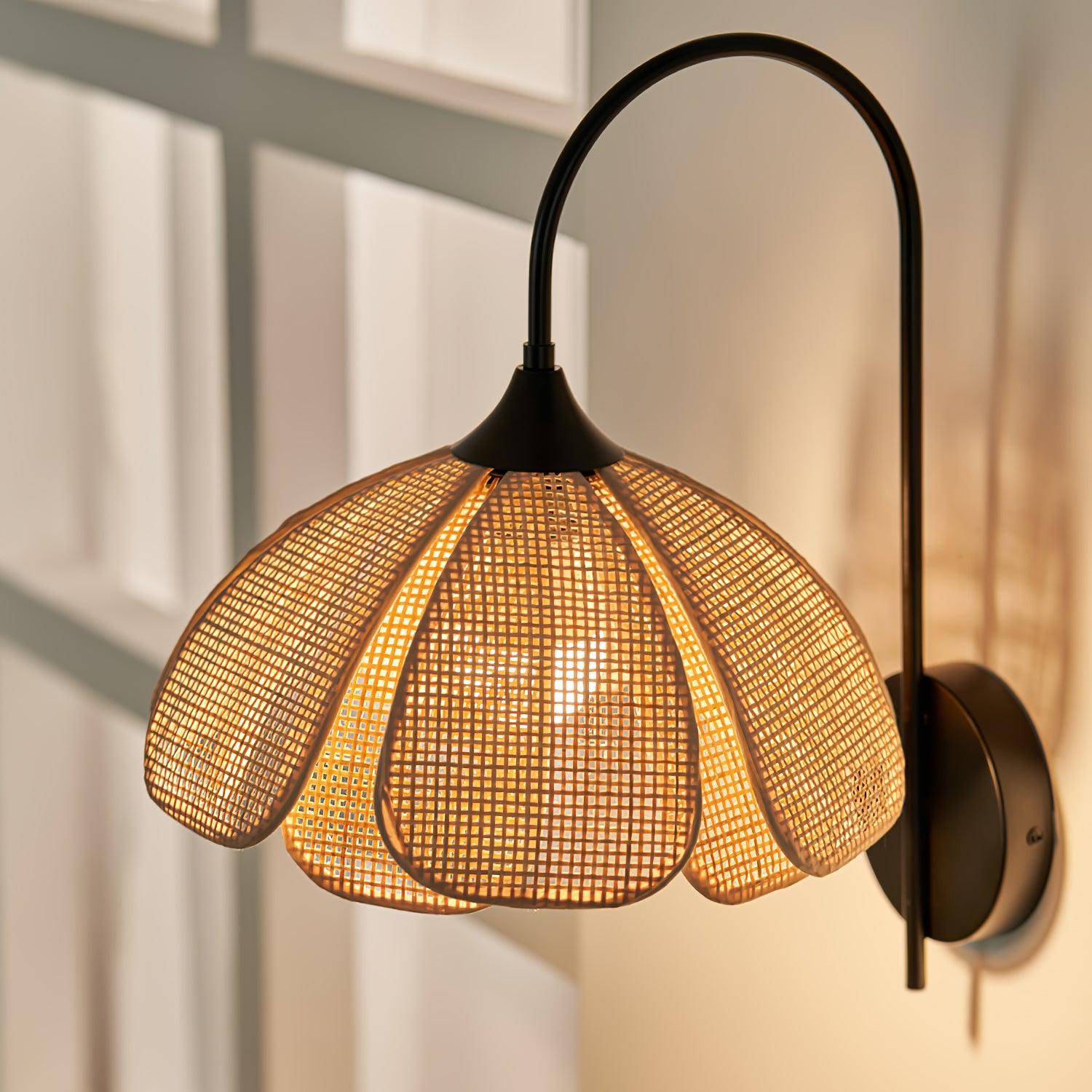 Rattan Petal Wall Lamp