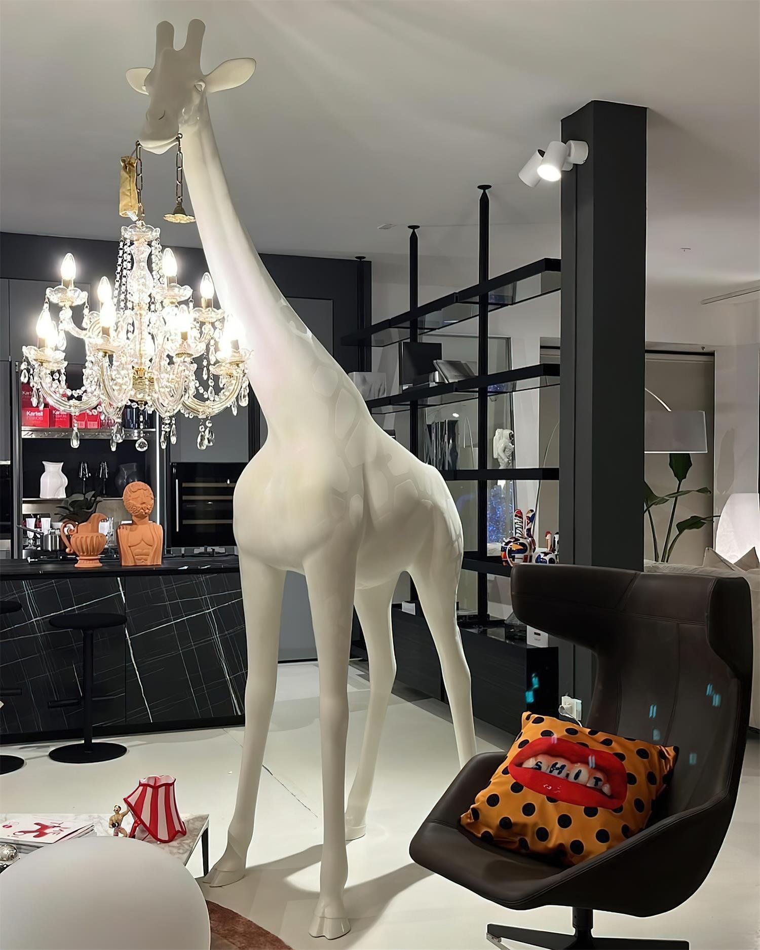 Giraffe Sculpture Floor Lamp