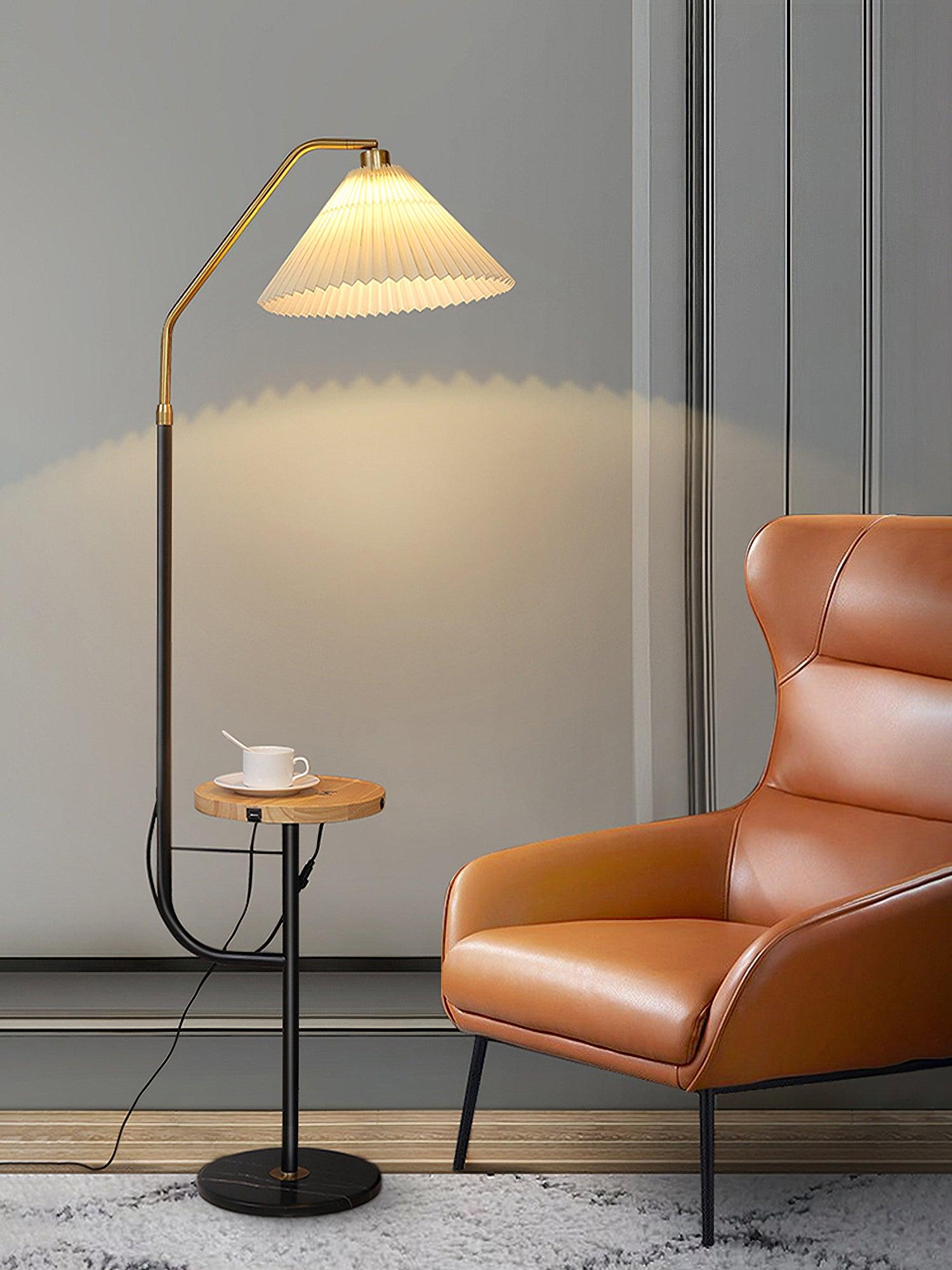 Ozz Floor Lamp