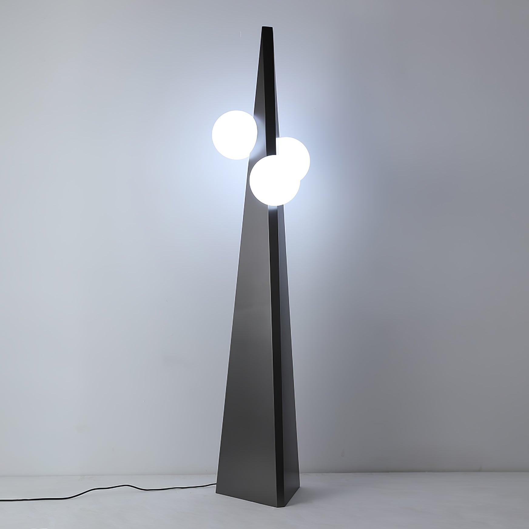 Noir Roy Floor Lamp