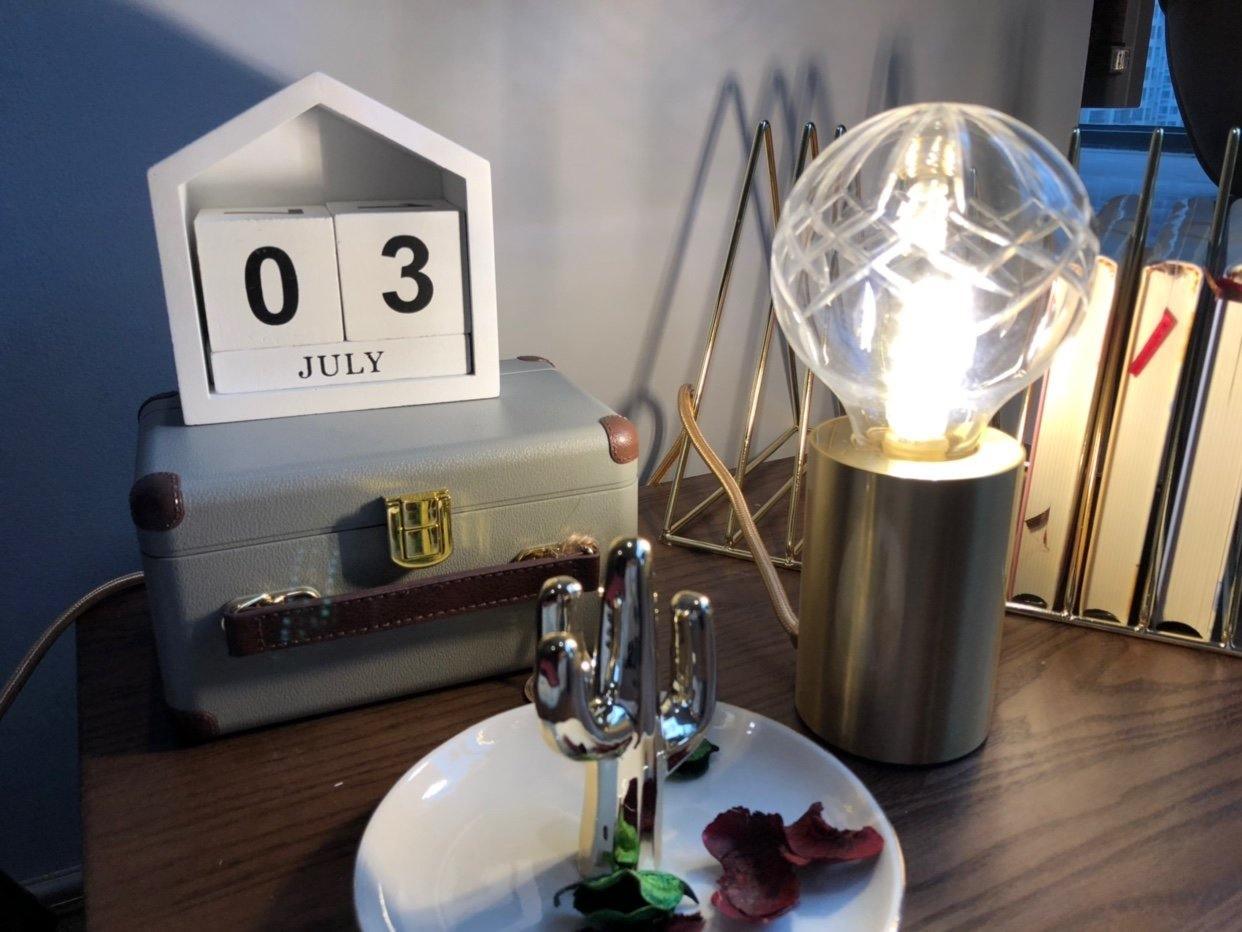 Crystal Bulb Table Lamp