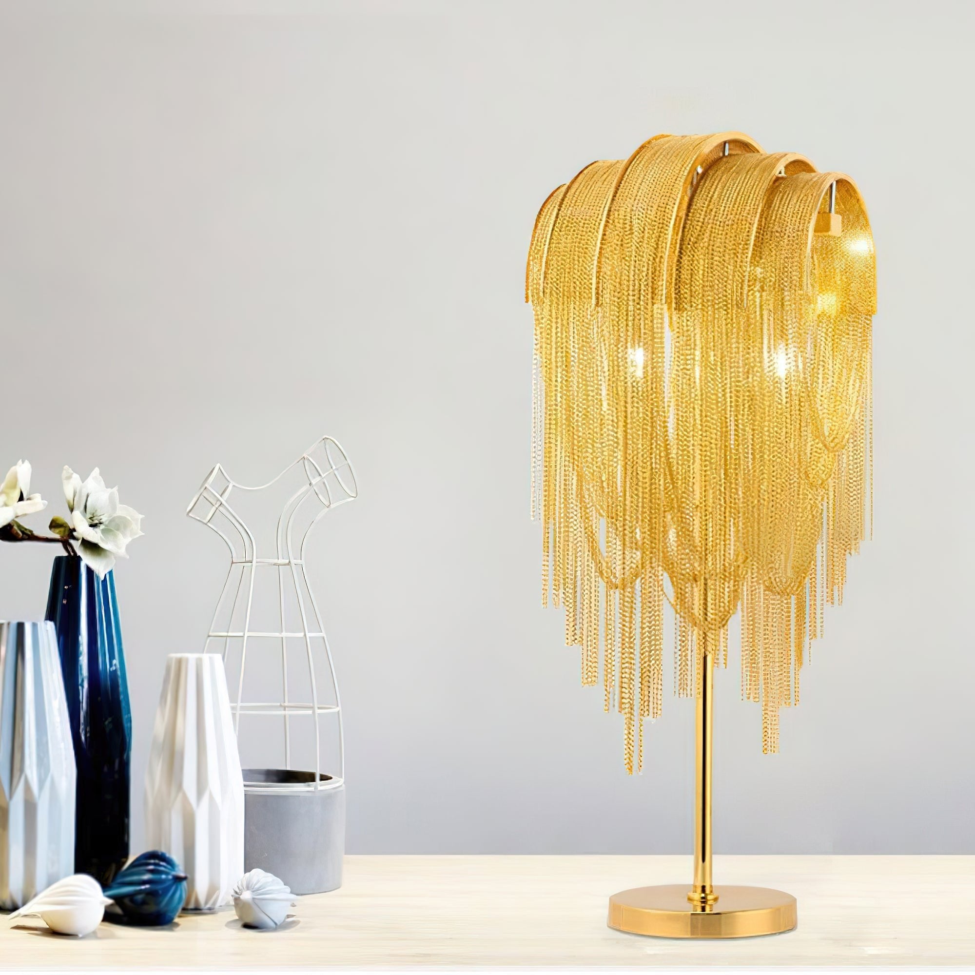 Chains Tassel Table Lamp