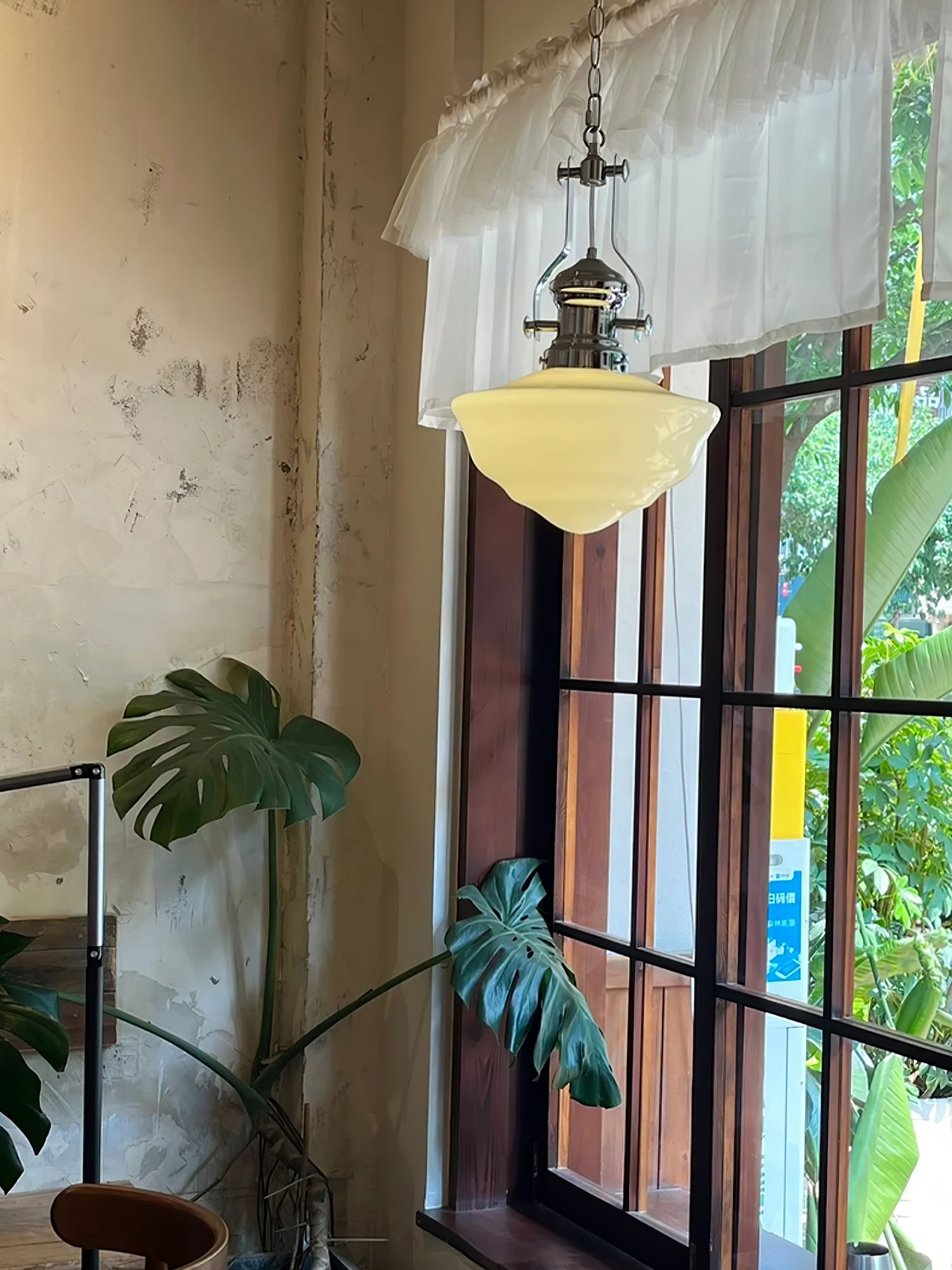 Lavagna Schoolhouse Pendant Light