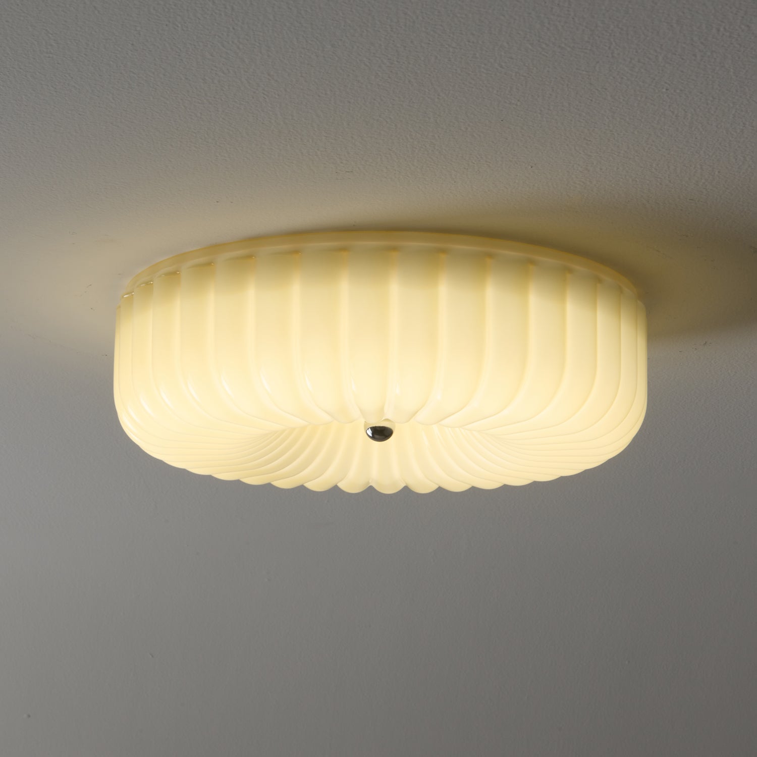 Vivid Ripple Ceiling Light