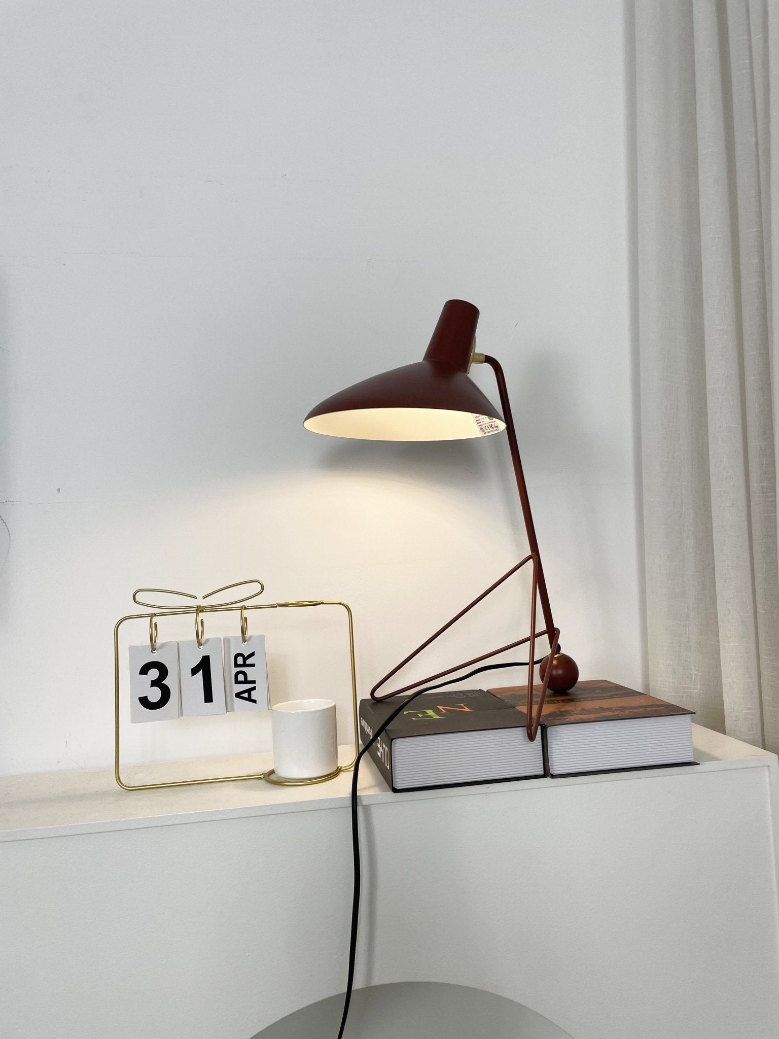 Svelte Noir Table Lamp