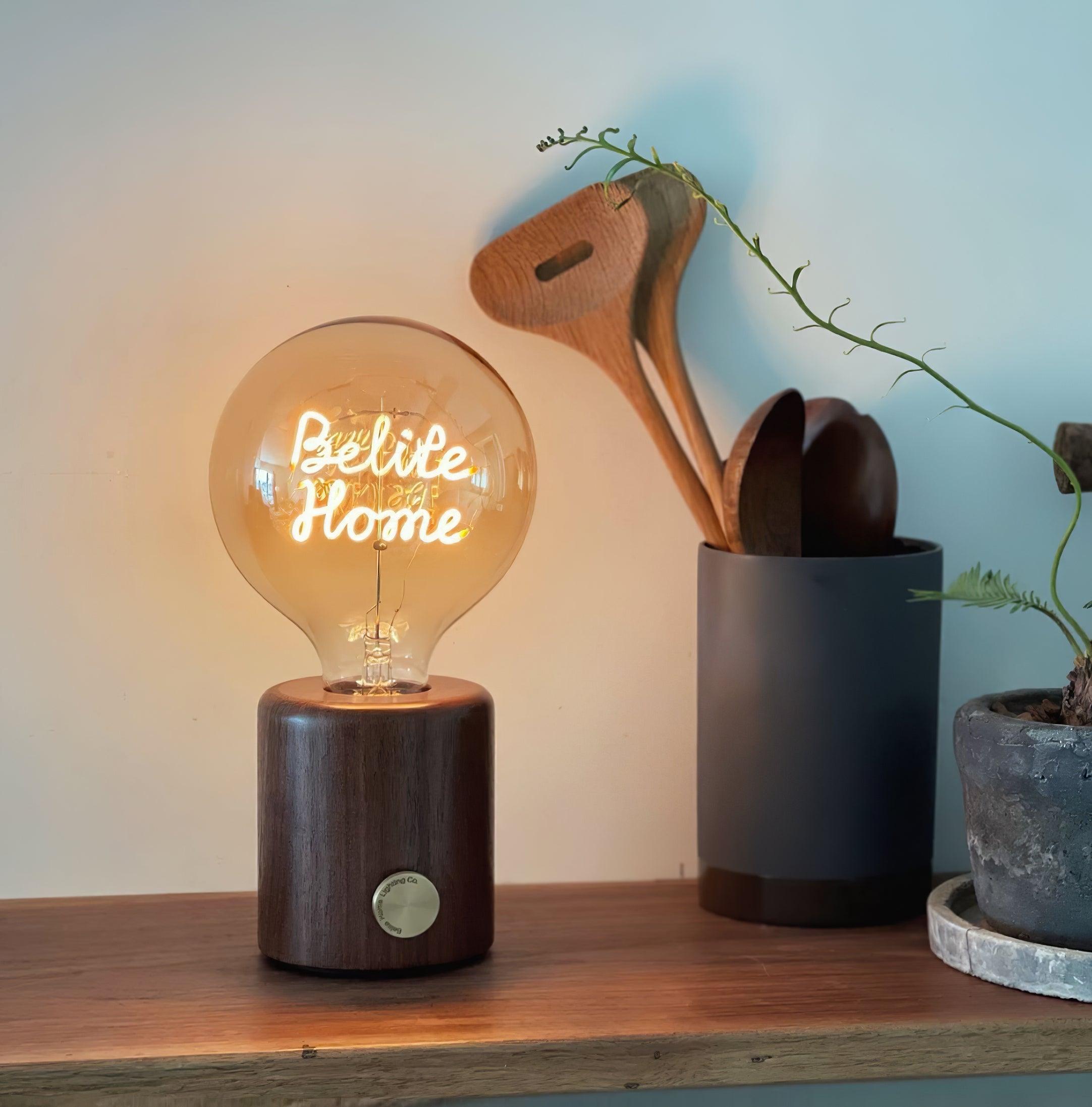 Kuitt Smiley Built-in Battery Table Lamp