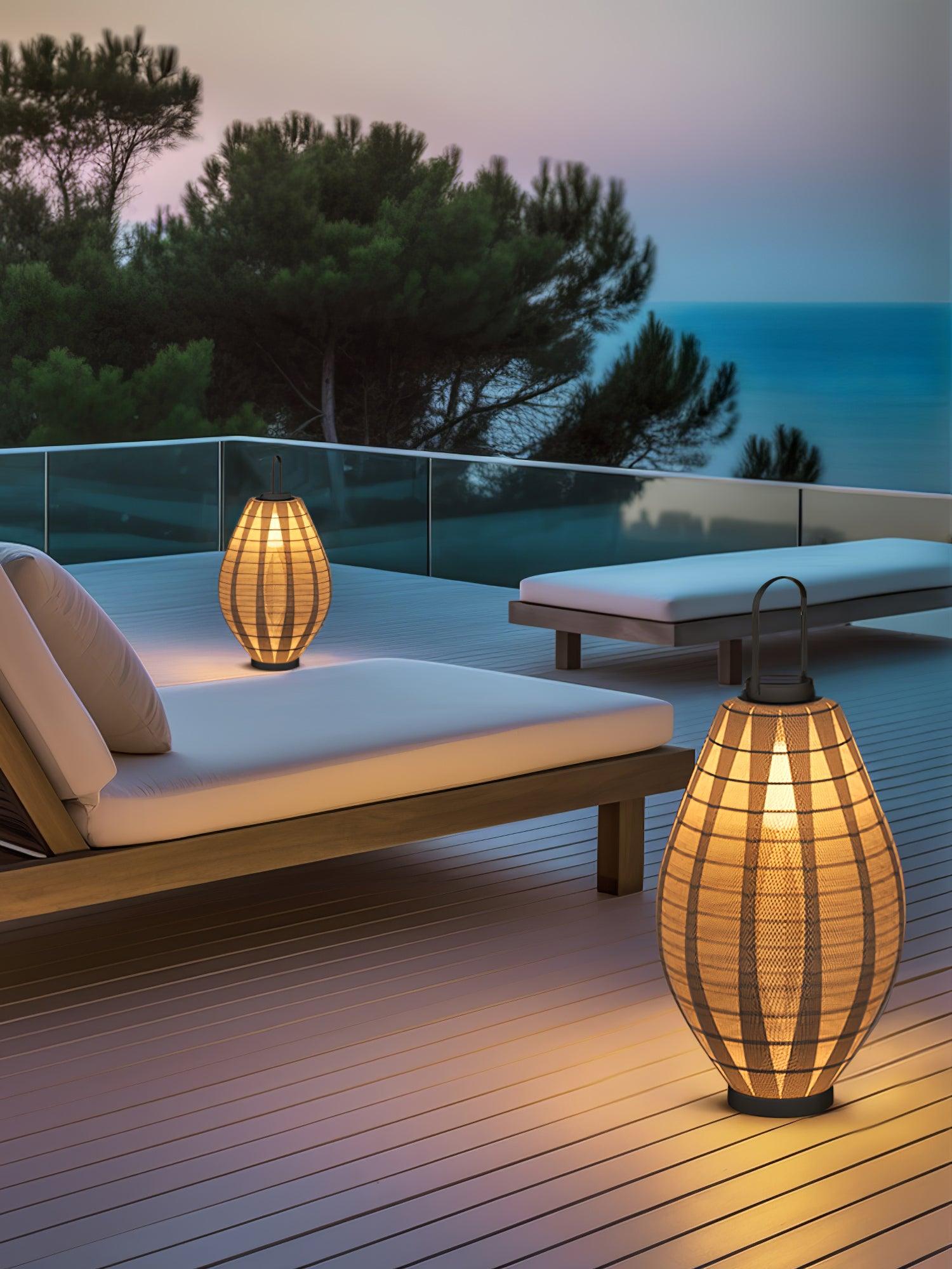 Oasis Mesh Beacon Outdoor Lamp