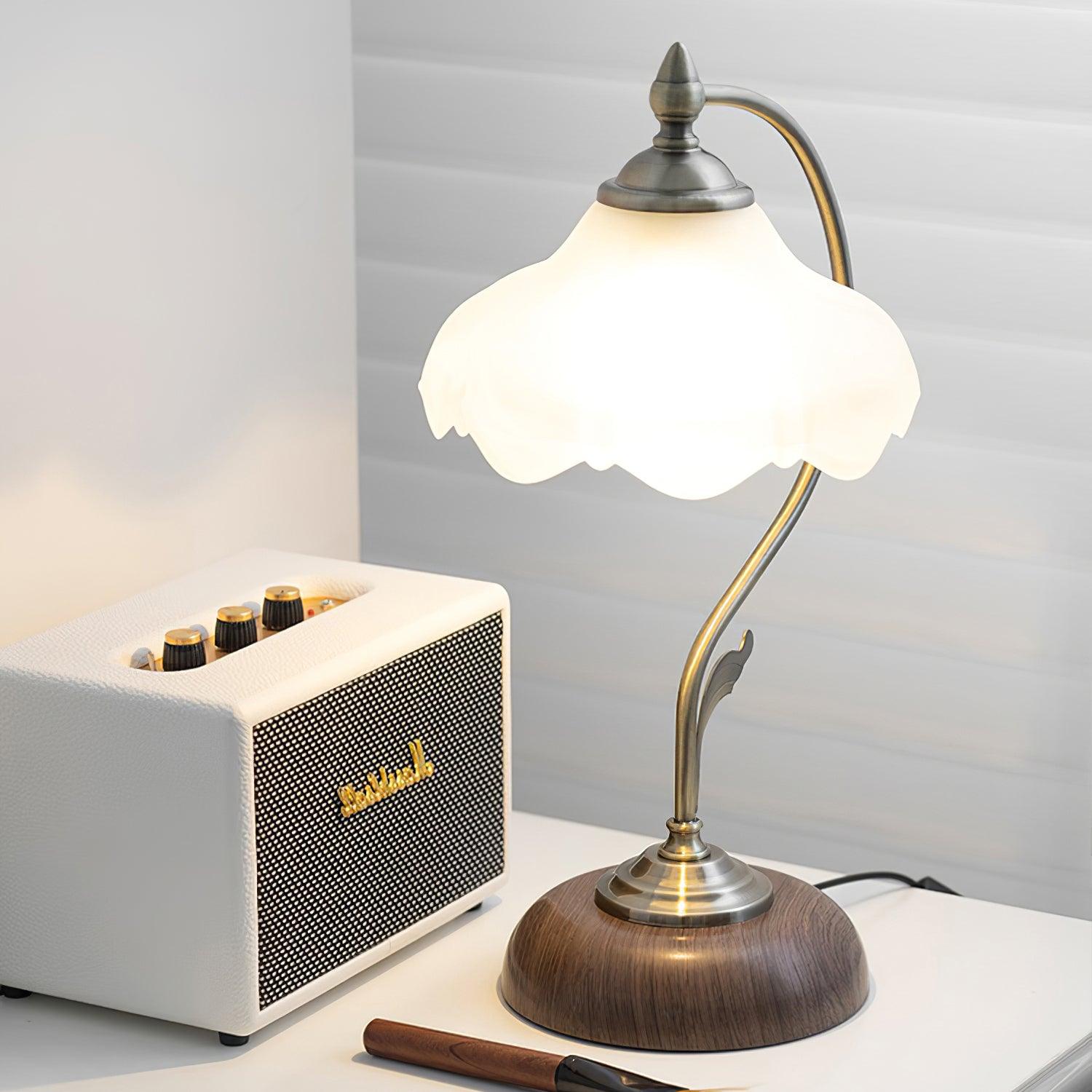 Vintage Laiton Table Lamp