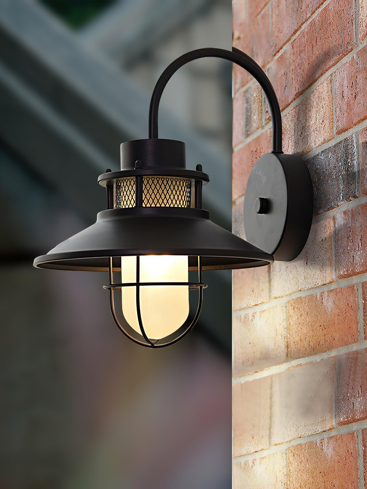 Felix Outdoor Wall Lamp