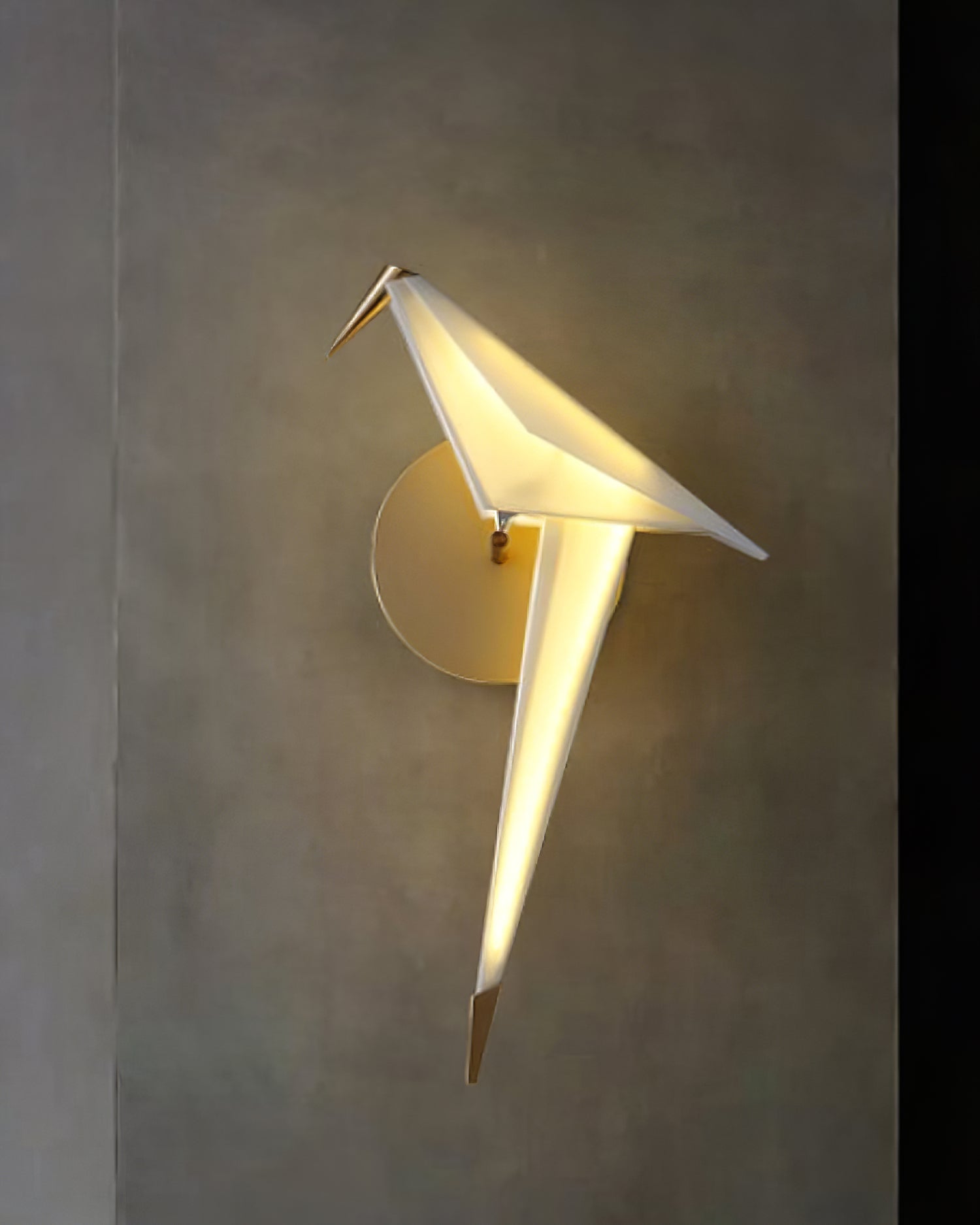 Avian Serenity Wall Lamp