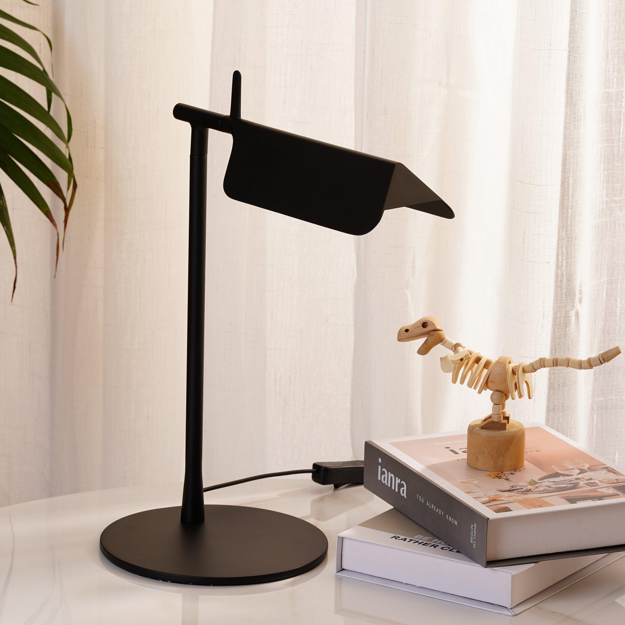 Pivot Ease Table Lamp