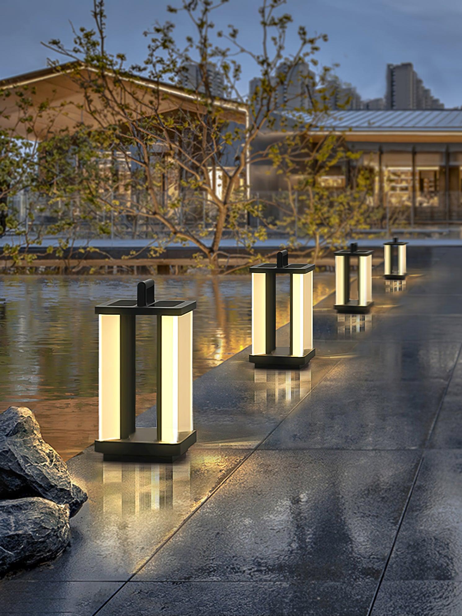 Metroluxe Outdoor Light