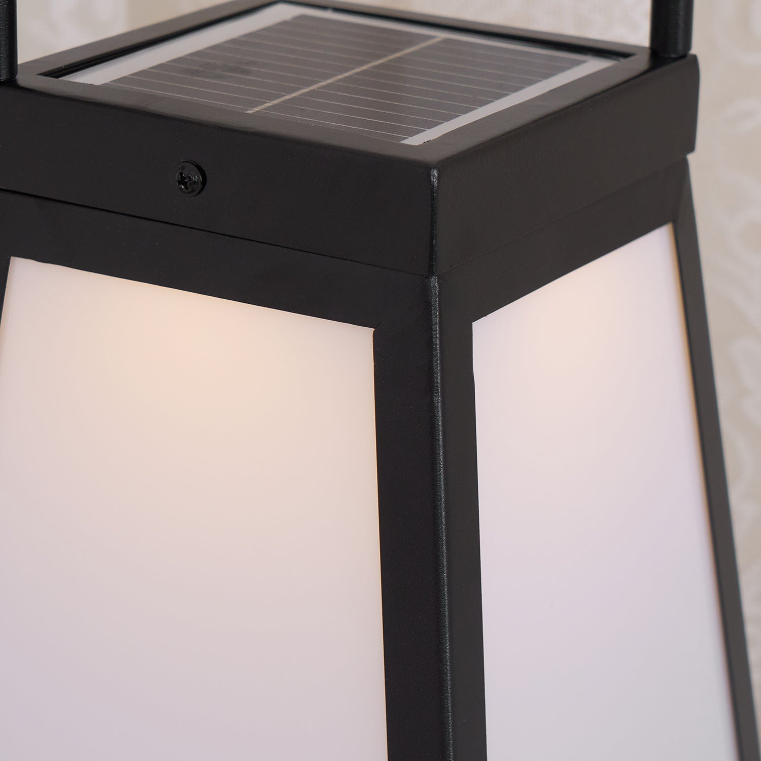 Roam Lantern Solar Outdoor Lamp