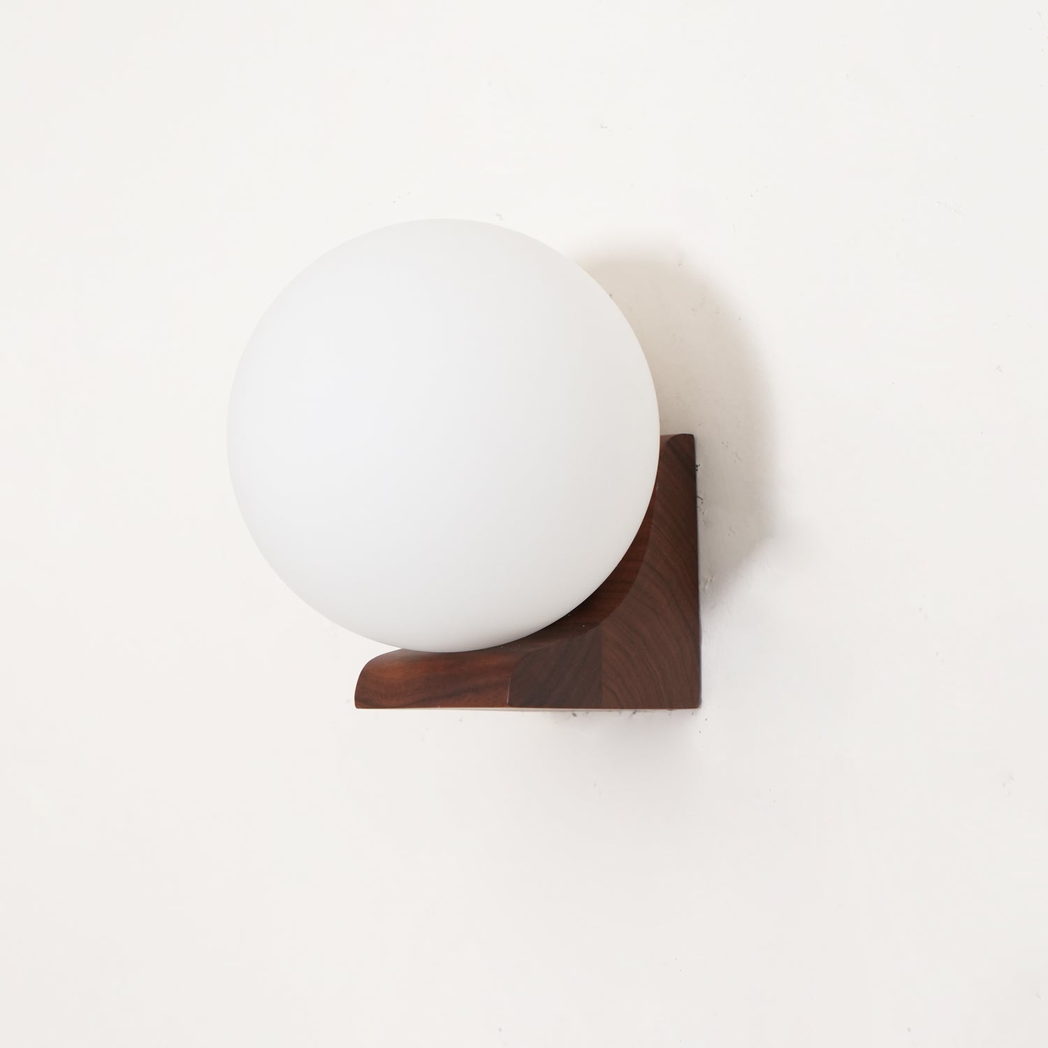 Evelyn Orb Wall Lamp