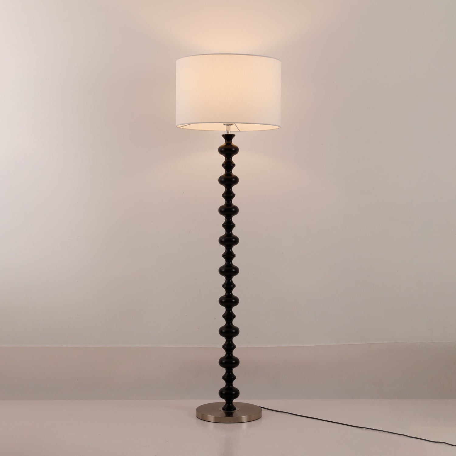 Vera Floor Lamp