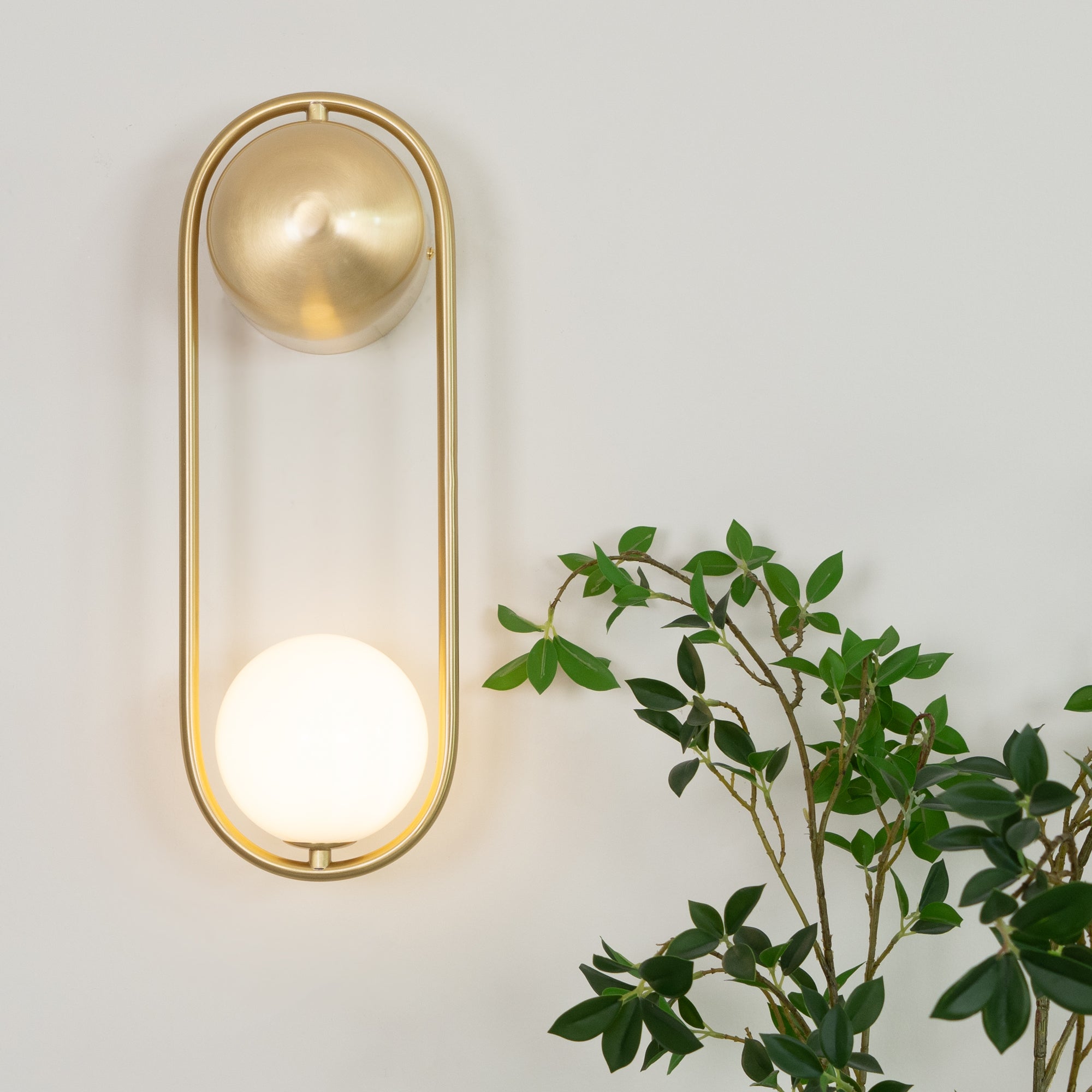 Mila Wall Lamp