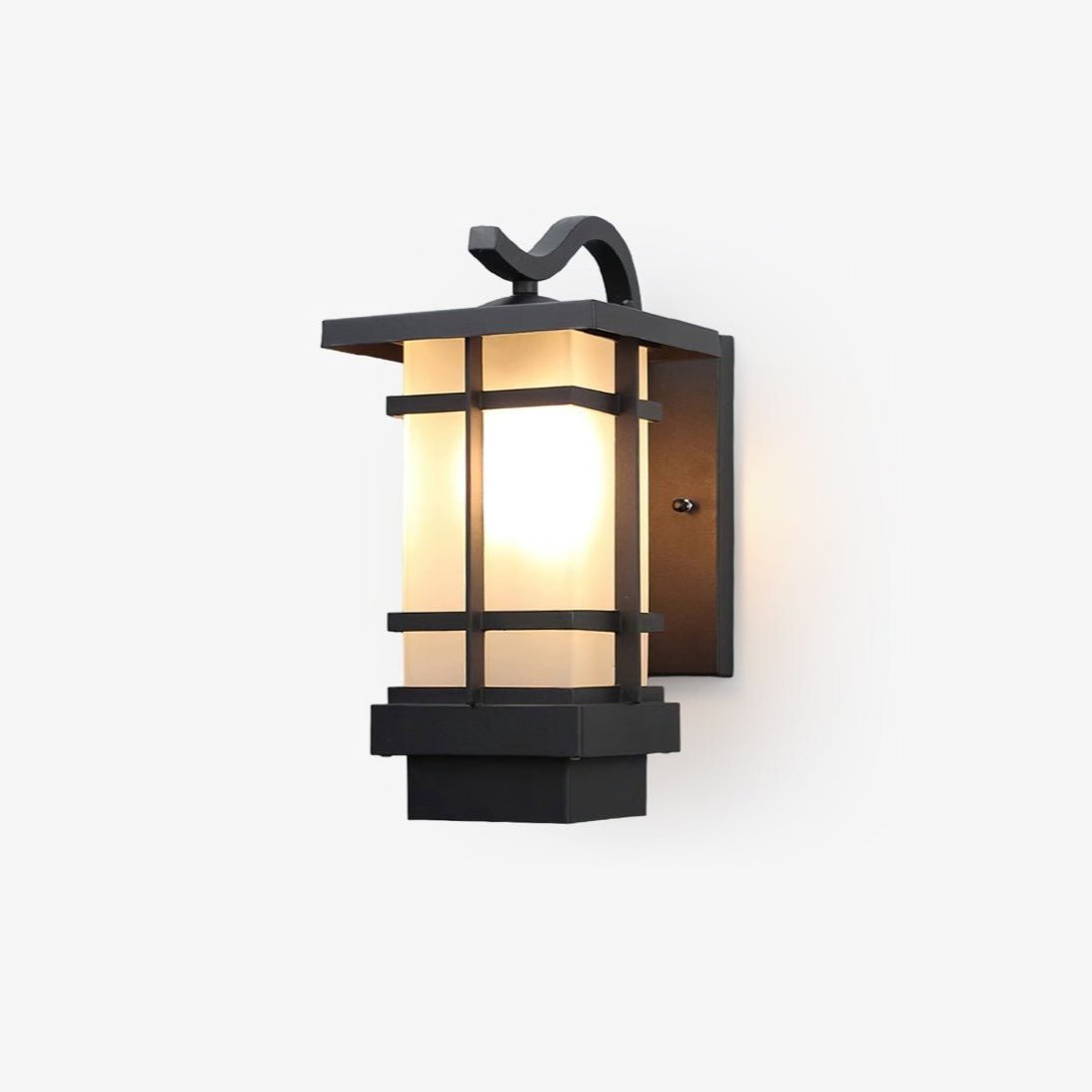 Madison Lantern Outdoor Wall Lamp