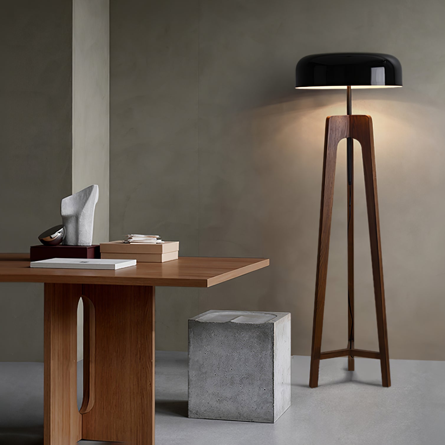 Linea Floor Lamp