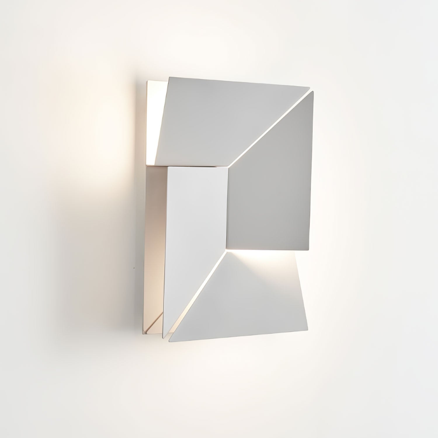 Shadows Grand Sconce