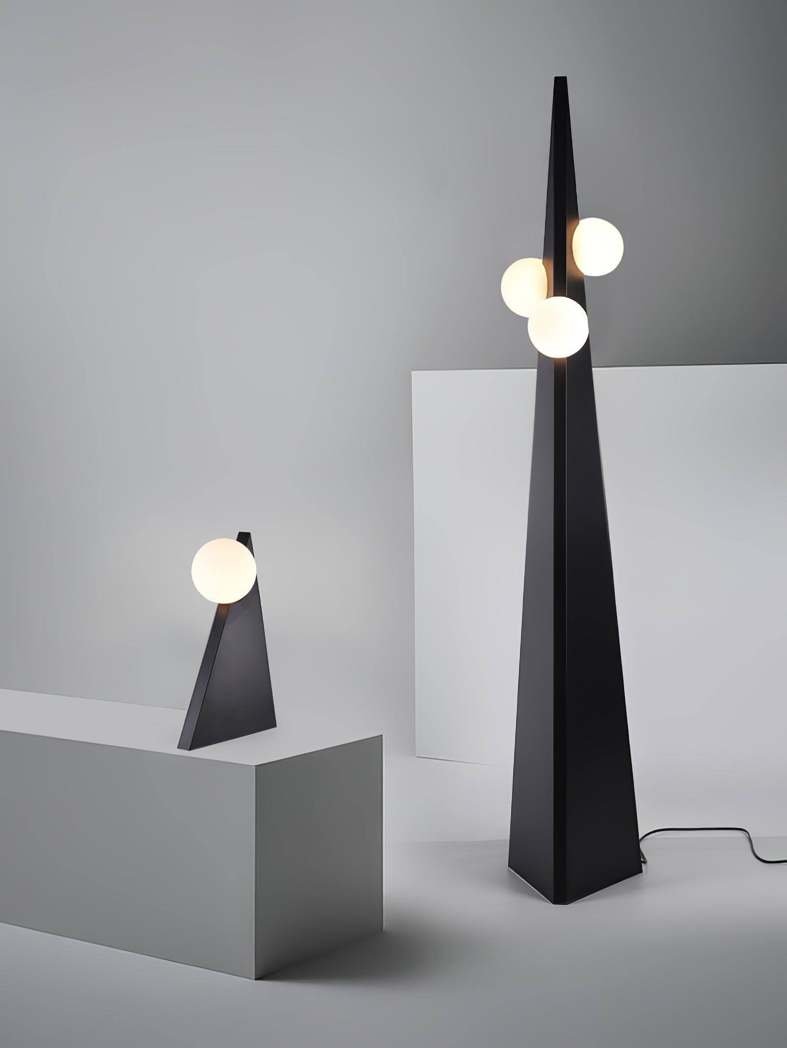 Noir Roy Floor Lamp