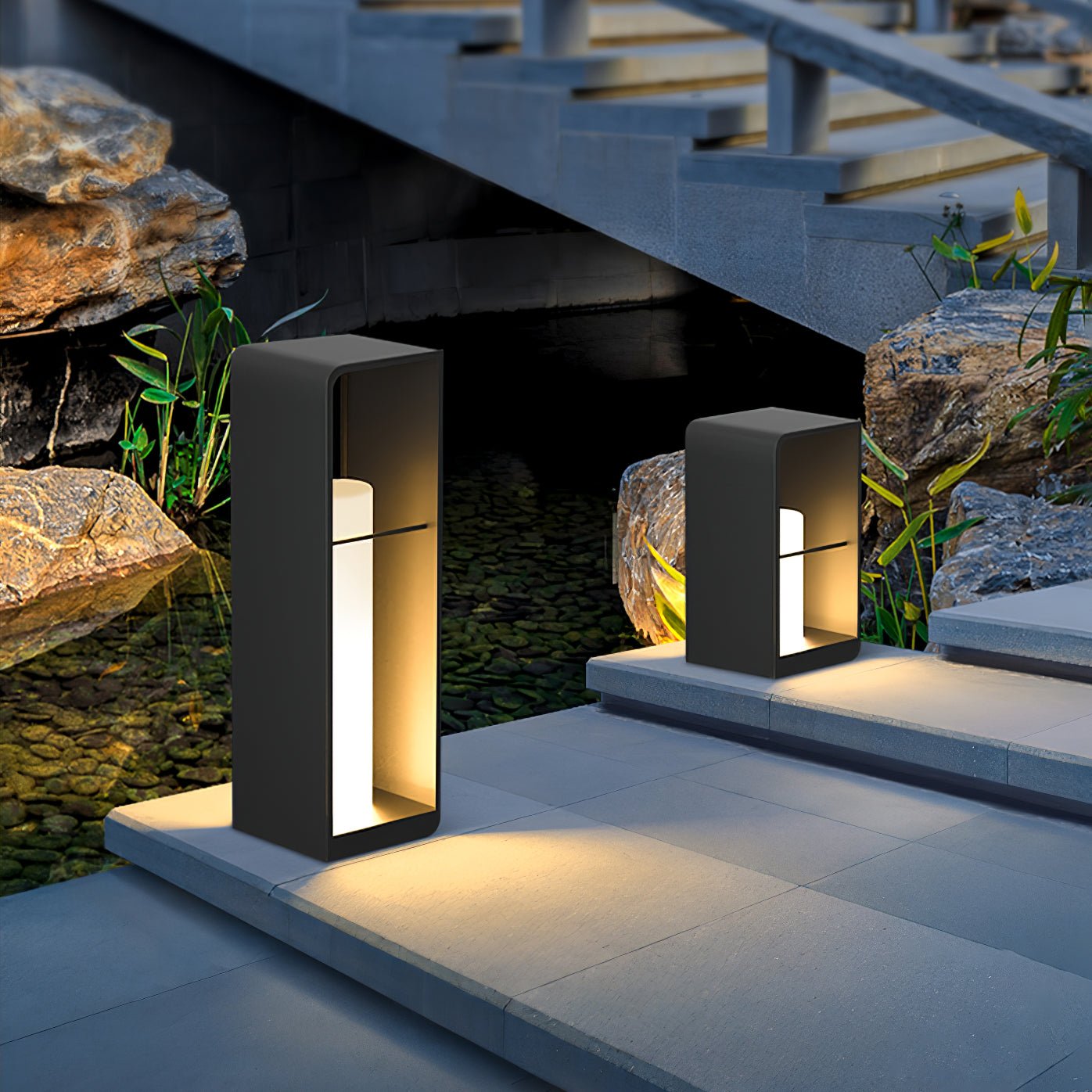 Zephyra Garden Solar Outdoor Light