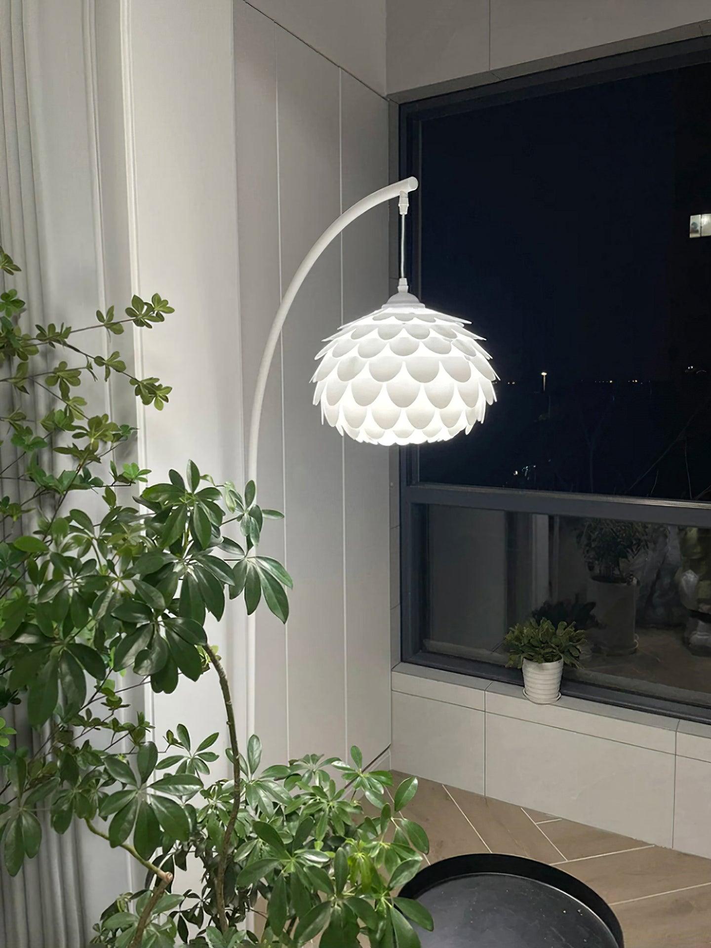 Linterna Arch Floor Lamp